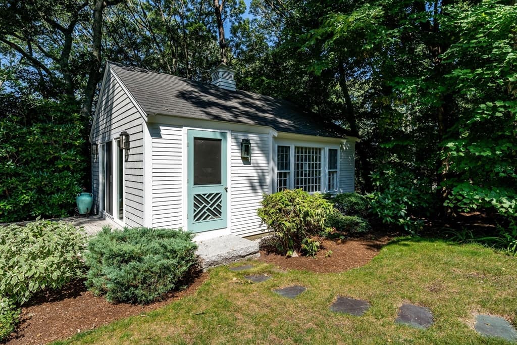 Single Family Residence at 15 Long Pond Cir, Barnstable MA 02632, Barnstable, photo 34 of 41