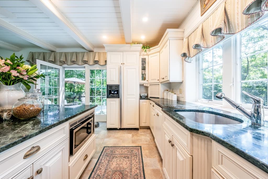 Single Family Residence at 15 Long Pond Cir, Barnstable MA 02632, Barnstable, photo 8 of 41