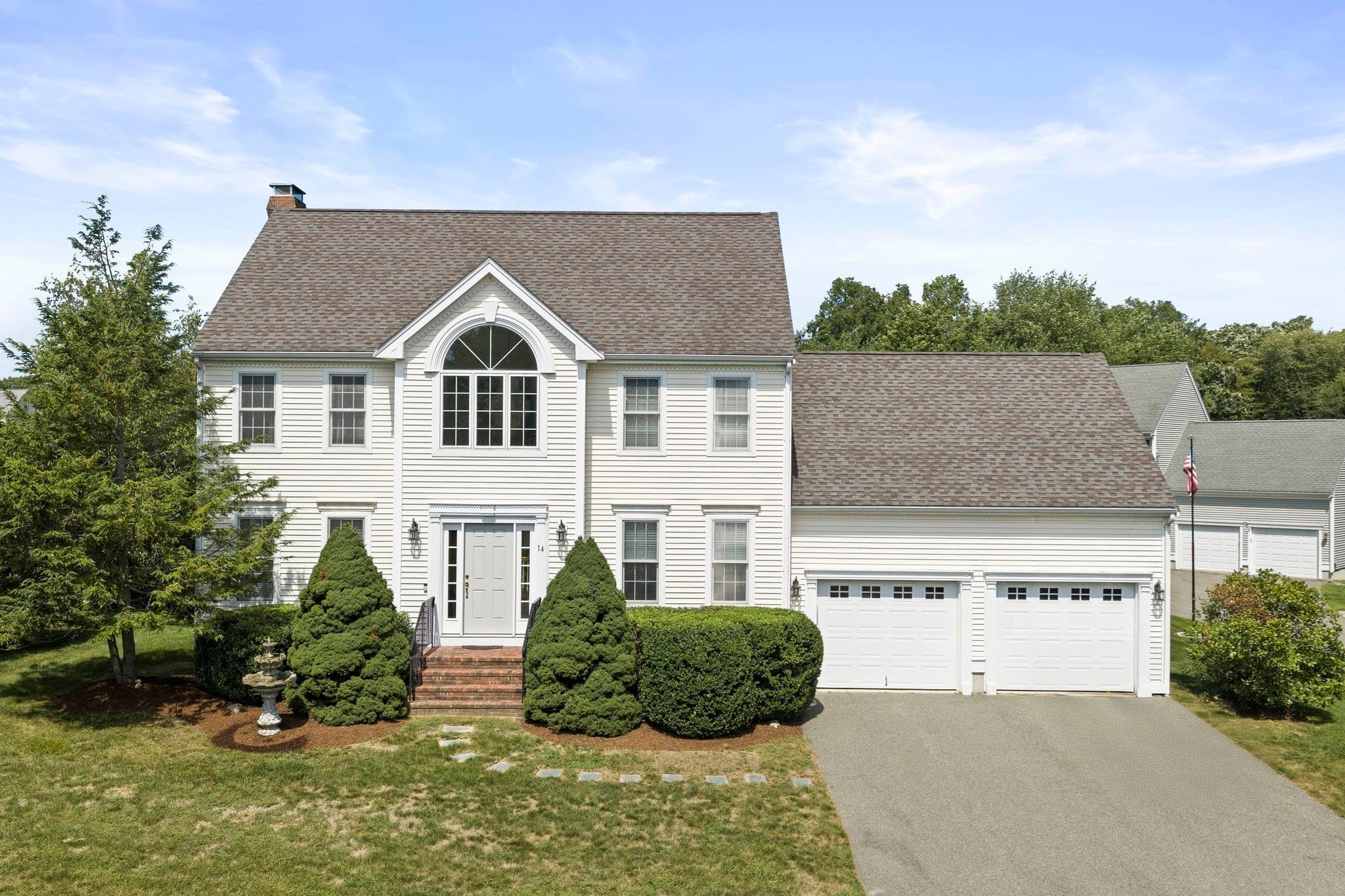 14 Orchard Ln, Abington MA 02351