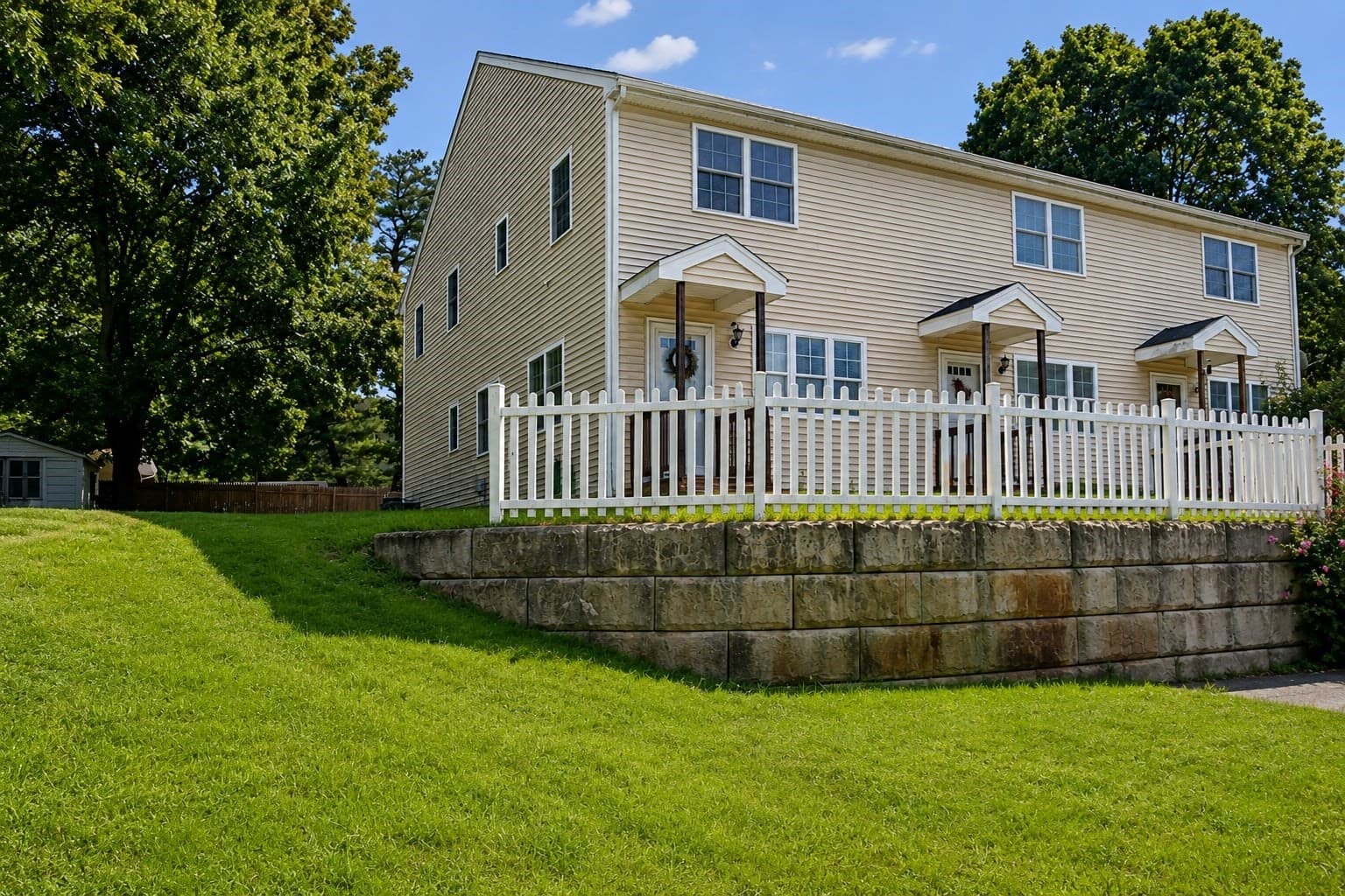 Condominium at 89 W Carpenter Street # 3, Attleboro MA 02703, Attleboro, photo 4 of 31