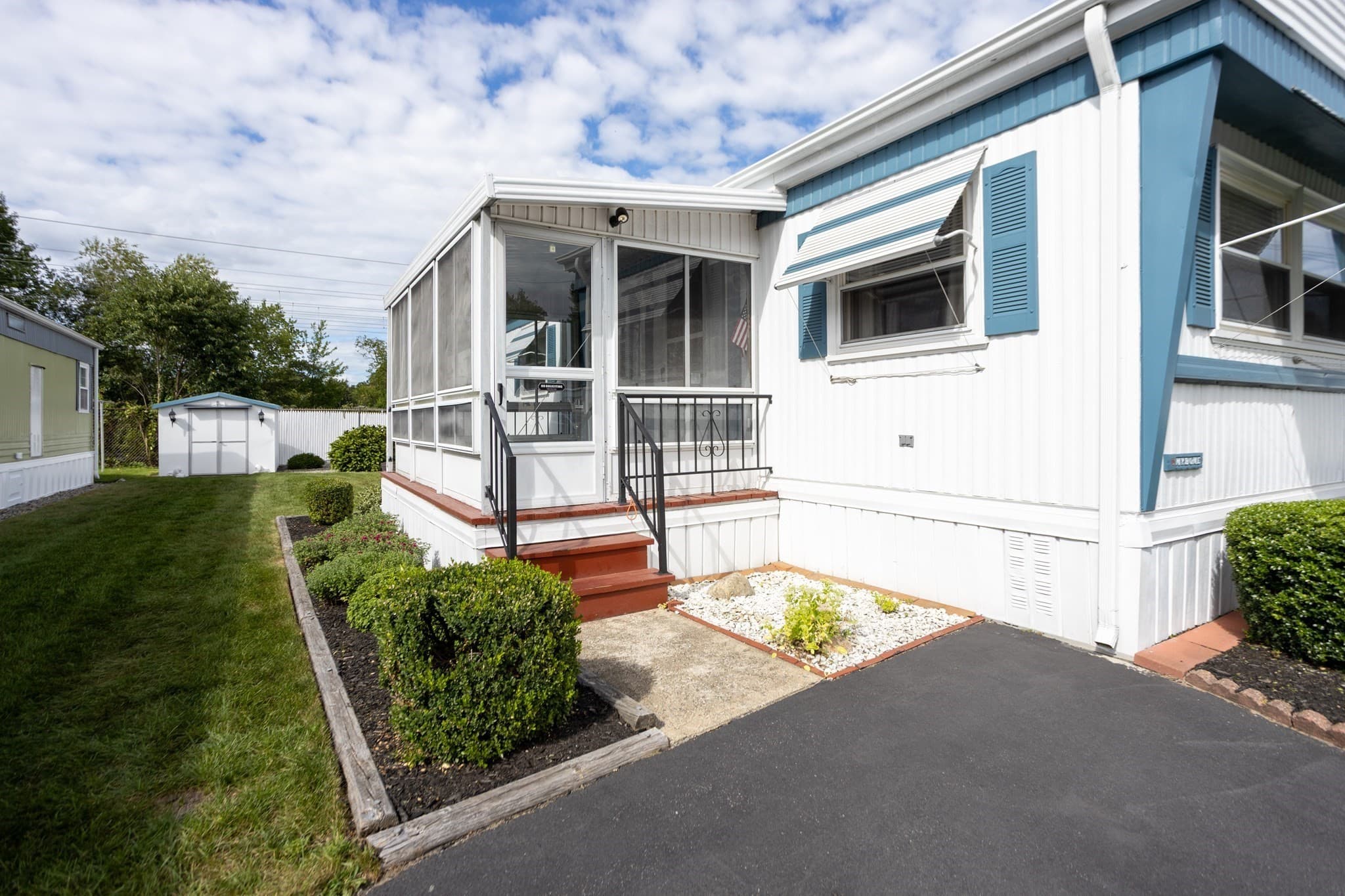 Mobile Home at 38 Colvin St, Attleboro MA 02703, Attleboro, photo 2 of 10