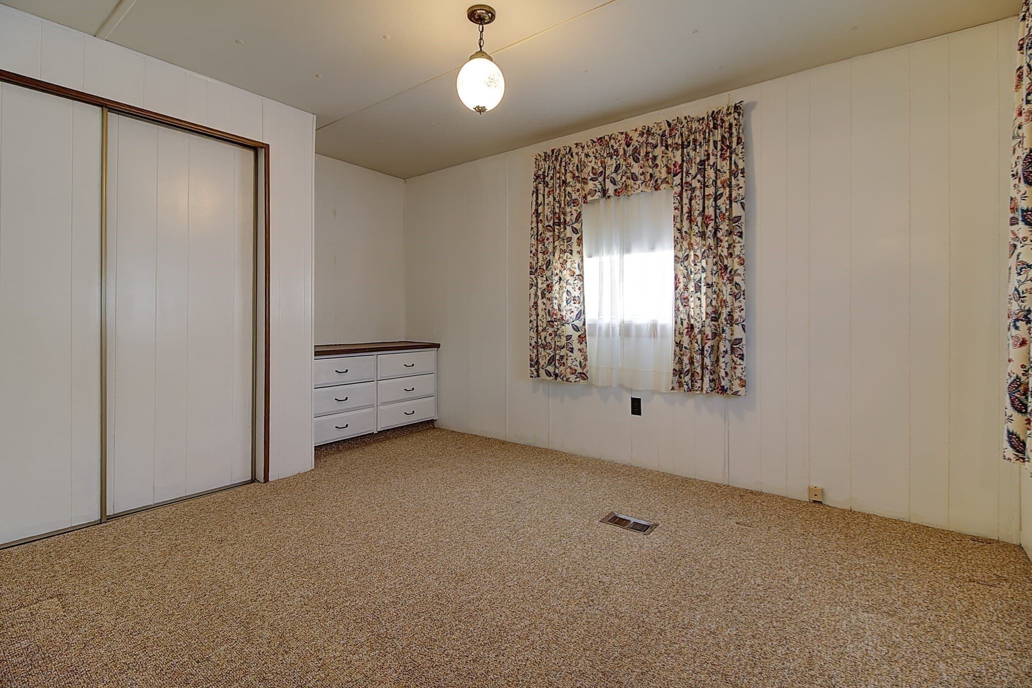 Mobile Home at 38 Colvin St, Attleboro MA 02703, Attleboro, photo 8 of 10