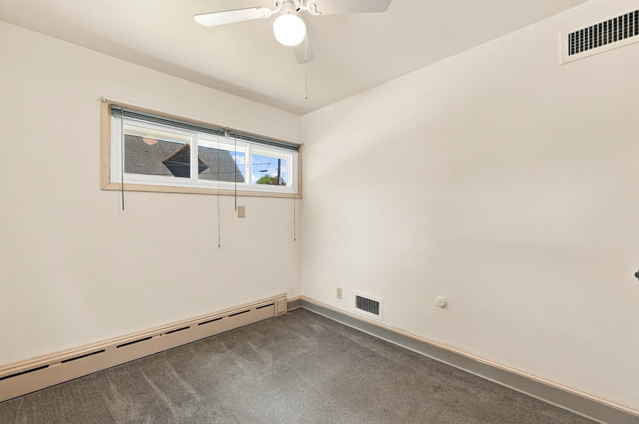 Single Family Residence at 2228 Acushnet Ave, New Bedford MA 02745, New Bedford, photo 18 of 39