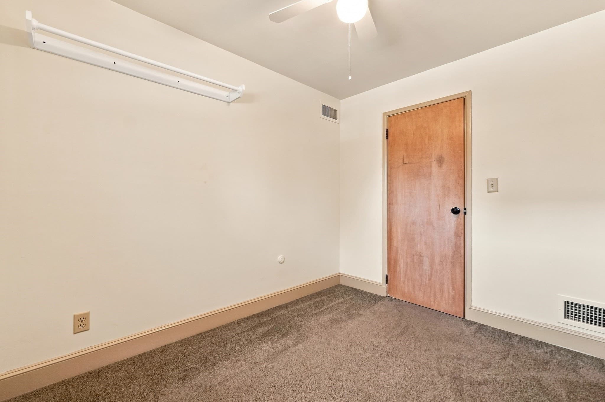 Single Family Residence at 2228 Acushnet Ave, New Bedford MA 02745, New Bedford, photo 25 of 39