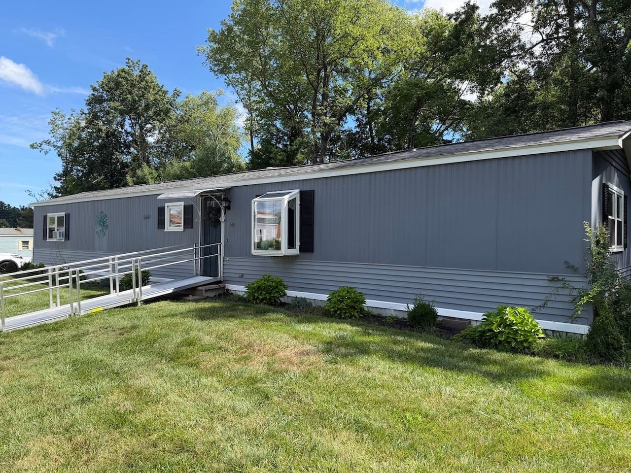 Mobile Home at 39 First Ave, Westfield MA 01085, Westfield, photo 2 of 39