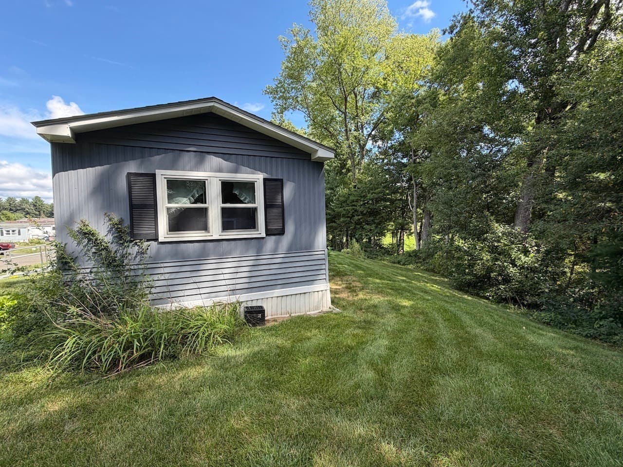 Mobile Home at 39 First Ave, Westfield MA 01085, Westfield, photo 3 of 39