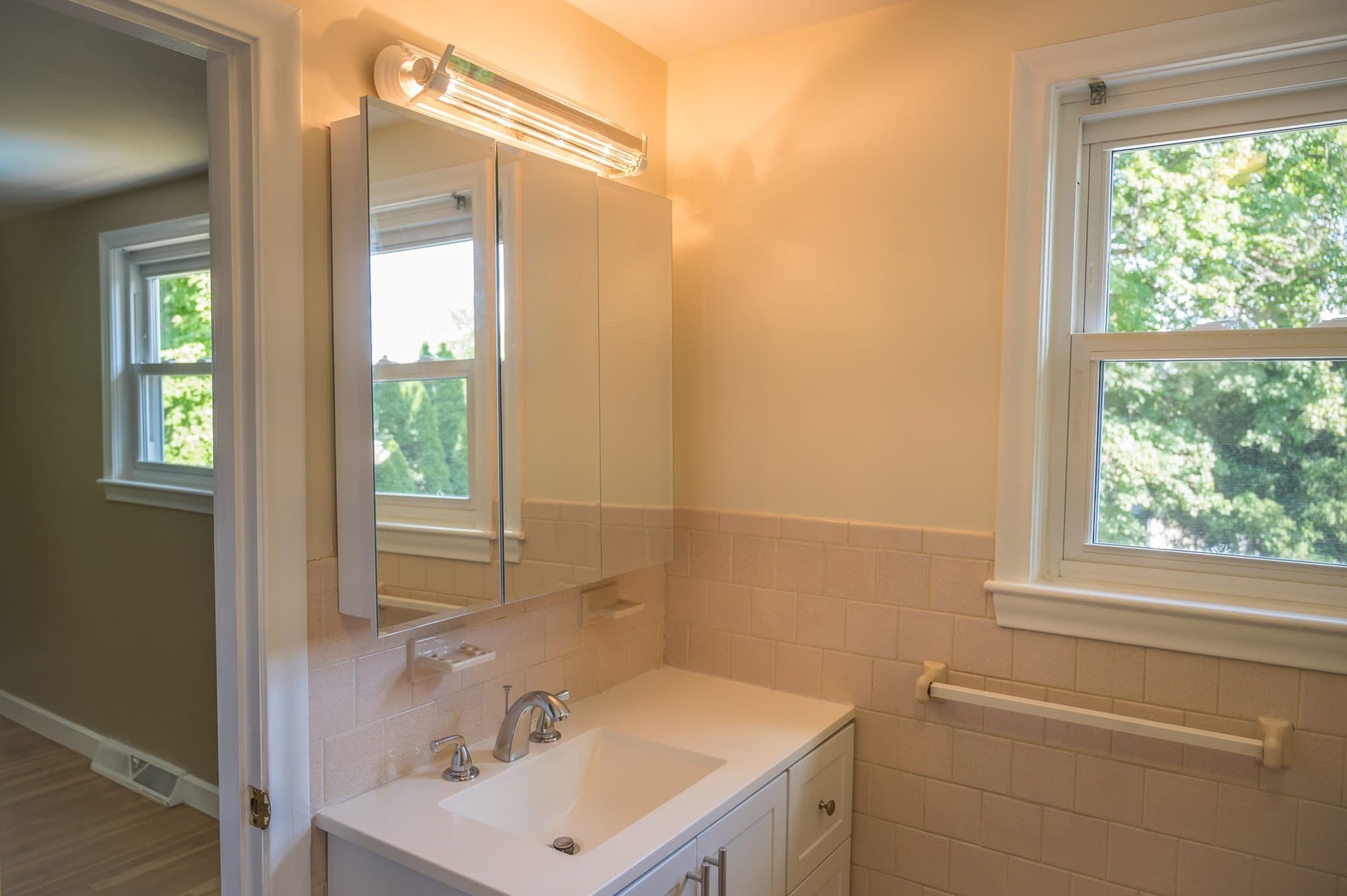 Single Family Residence at 21 Debra Ln, Framingham MA 01701, Framingham, photo 13 of 35
