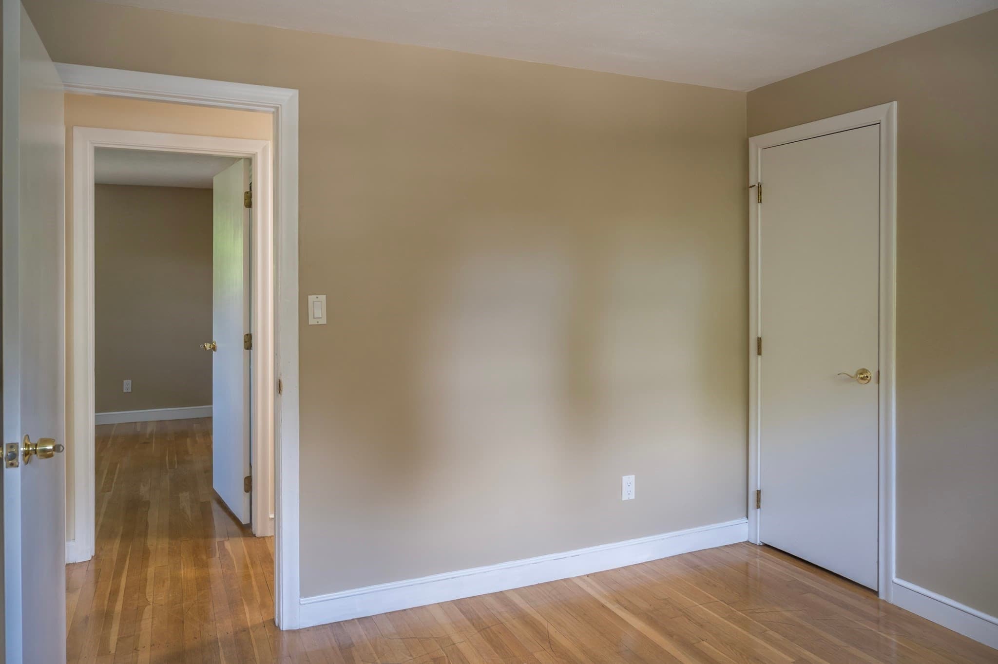 Single Family Residence at 21 Debra Ln, Framingham MA 01701, Framingham, photo 18 of 35
