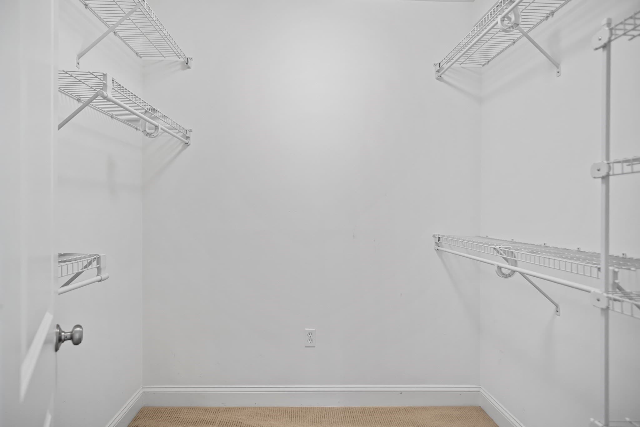 Condominium at 122 Johnson Woods Dr # 103, Reading MA 01867, Reading, photo 8 of 11