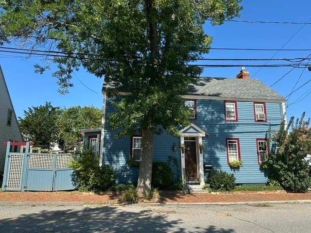 38 Market, Newburyport MA 01950