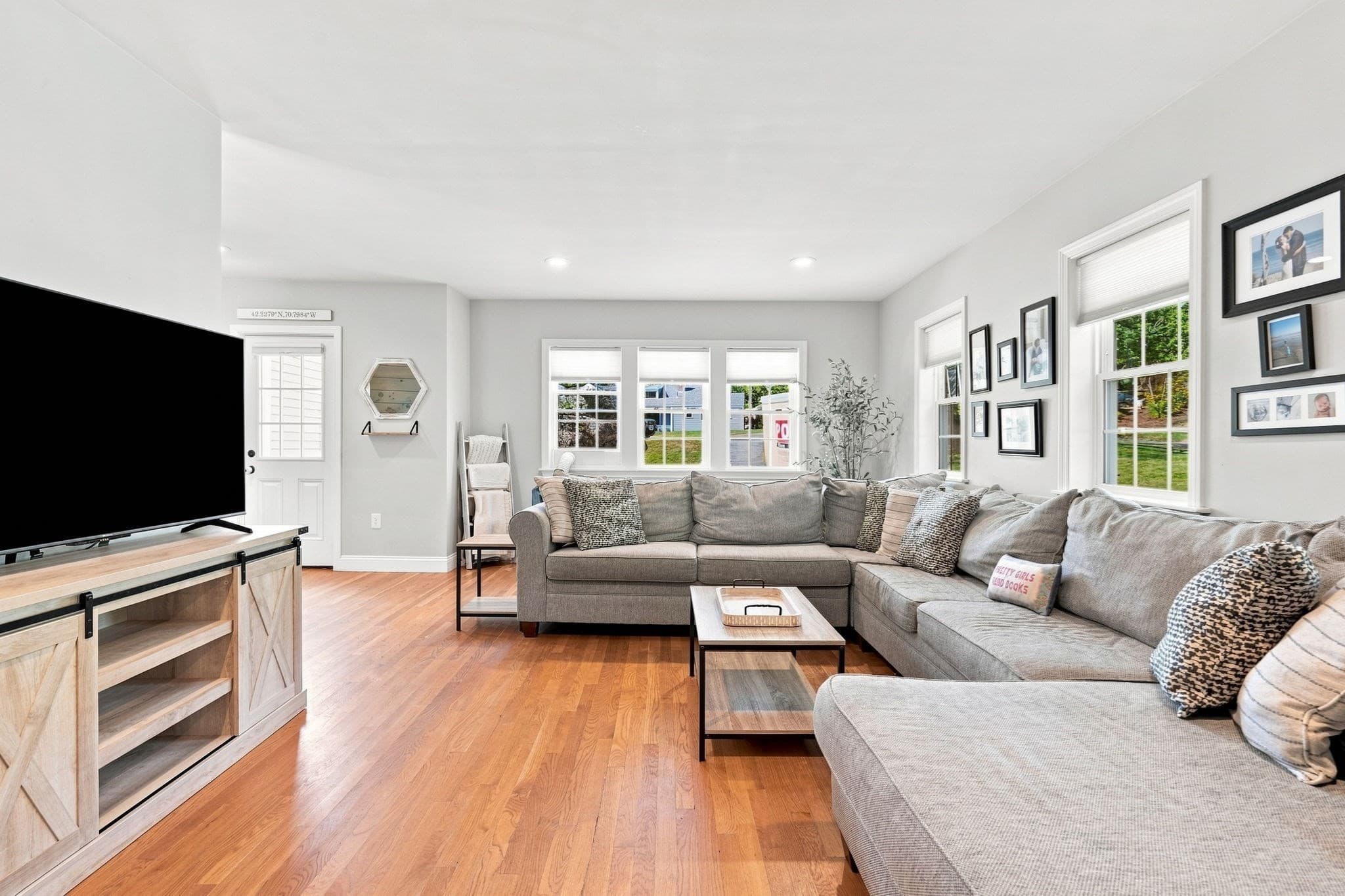 Single Family Residence at 19 Locust Rd, Cohasset MA 02025, Cohasset, photo 13 of 39