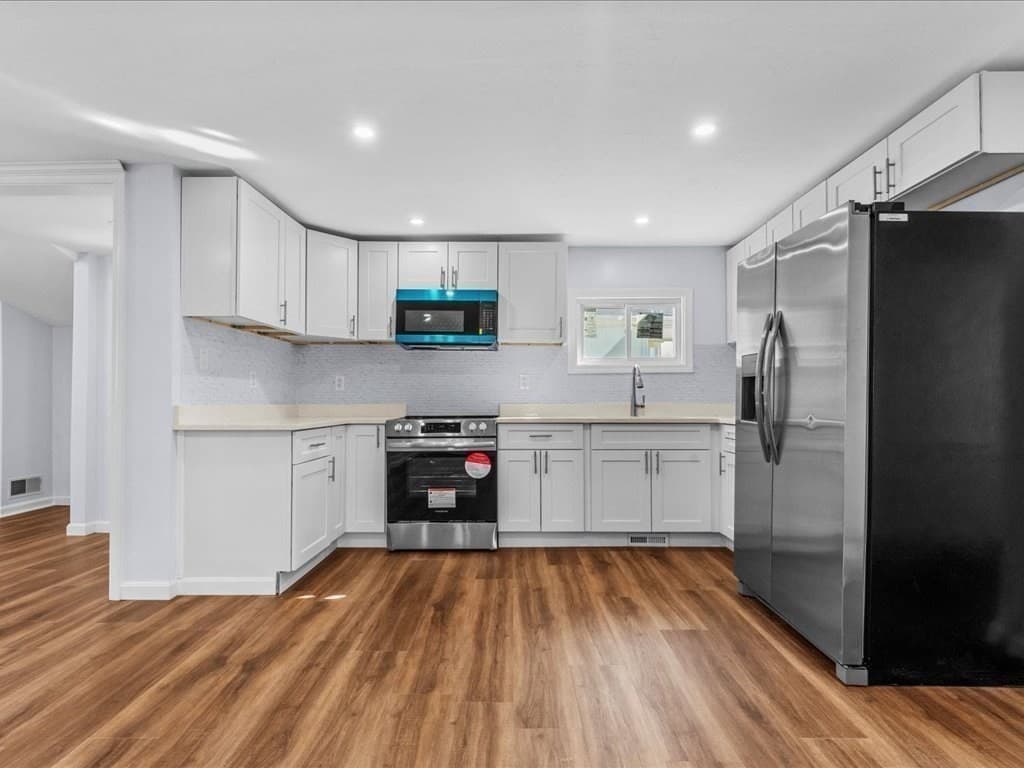 Single Family Residence at 29 Orchard St, Southbridge MA 01550, Southbridge, photo 6 of 29