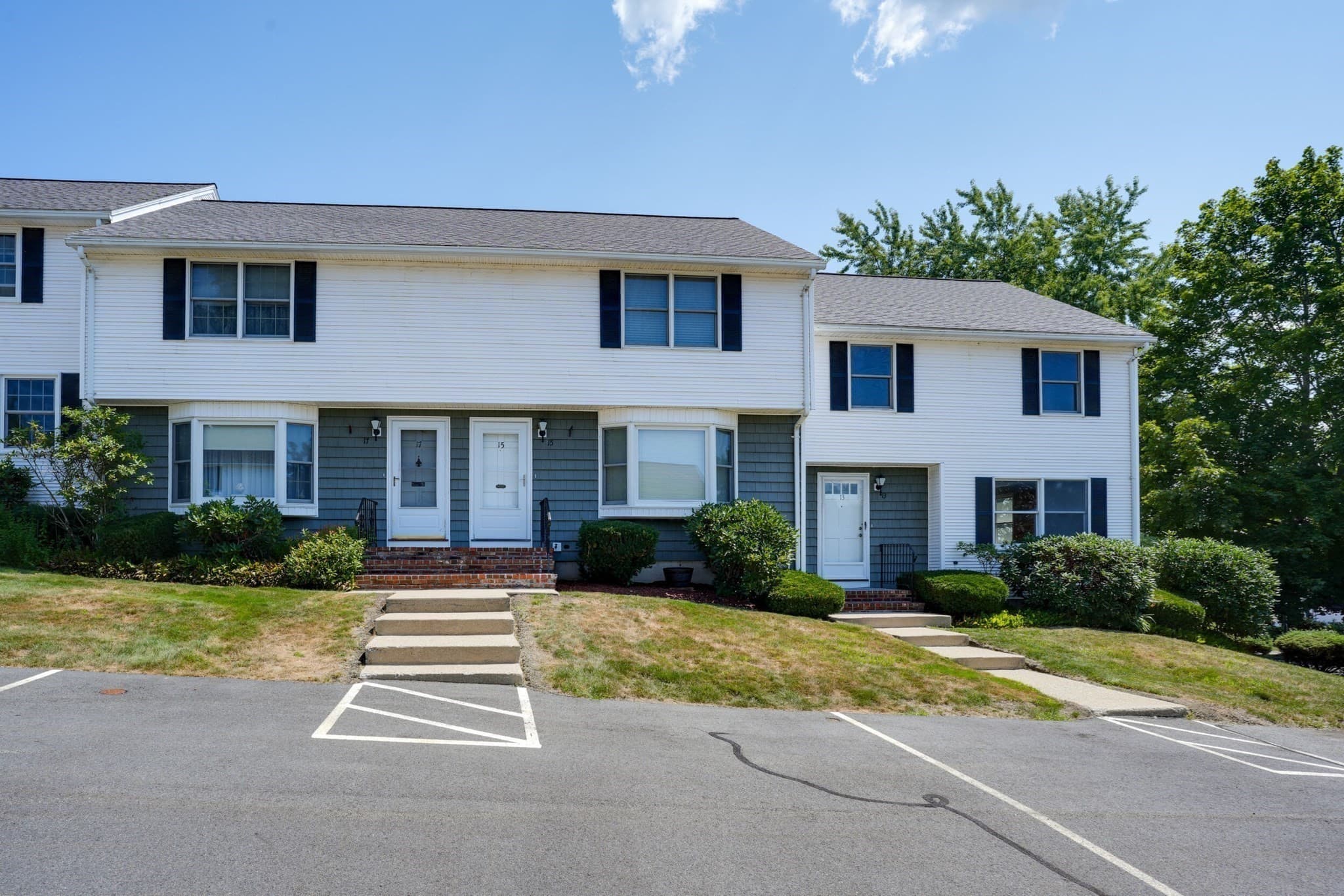 Condominium at 13 Brandee Ln # 24, Methuen MA 01844, Methuen, photo 2 of 31