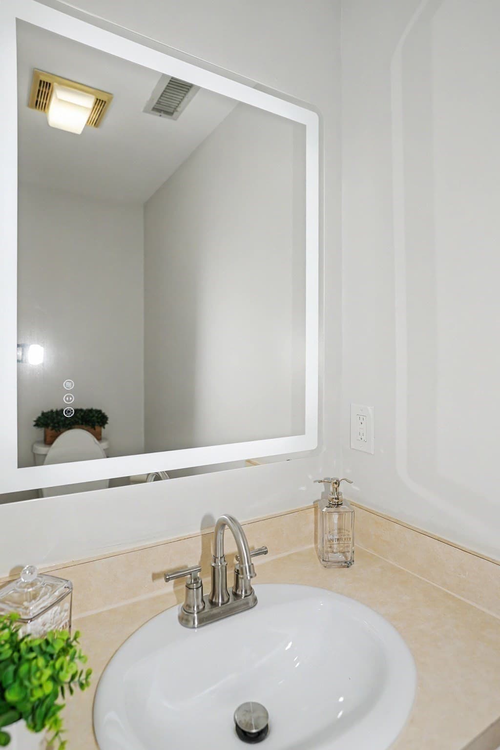 Condominium at 13 Brandee Ln # 24, Methuen MA 01844, Methuen, photo 20 of 31