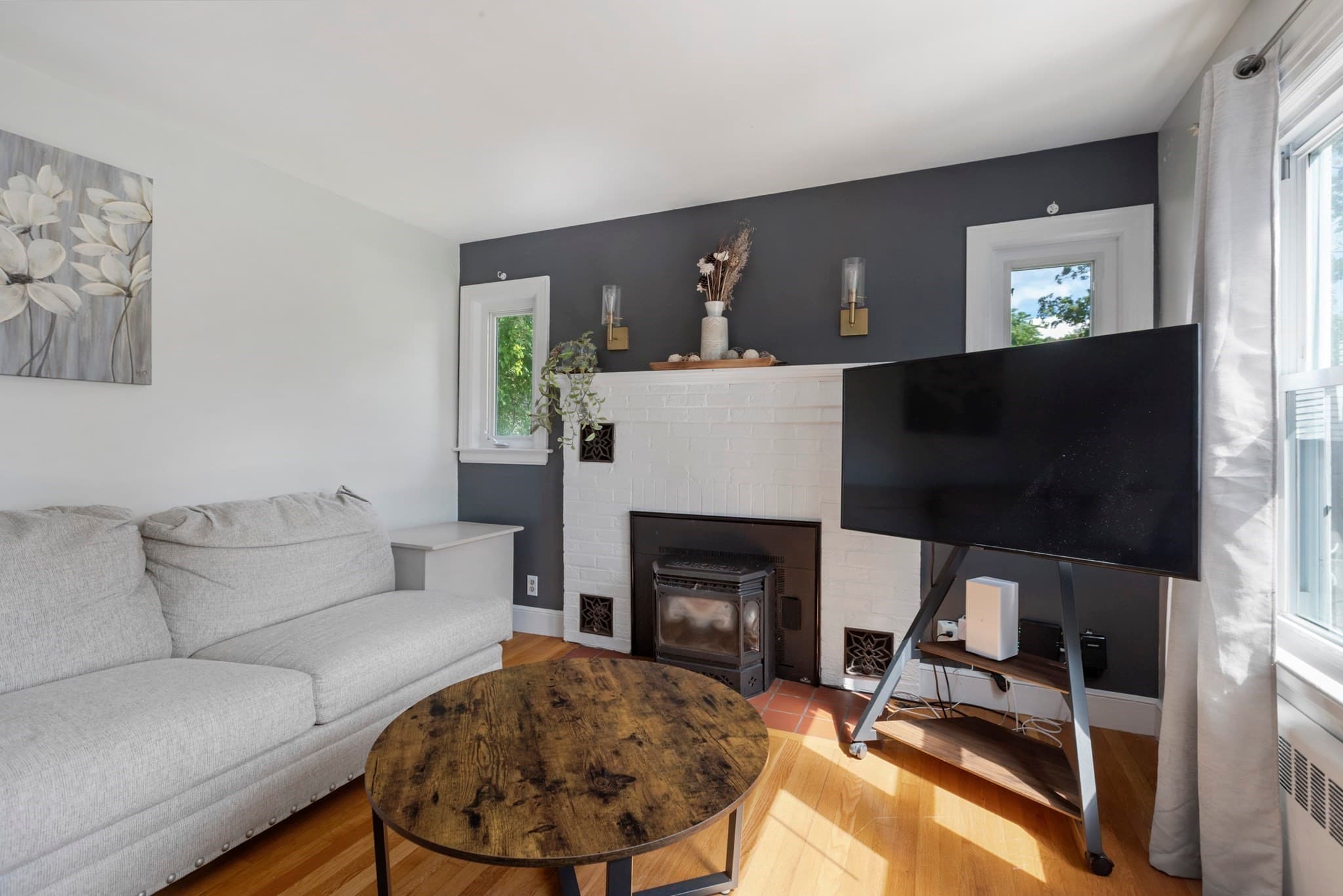 Single Family Residence at 4 Maxdale Rd, Worcester MA 01602, Worcester, photo 12 of 36