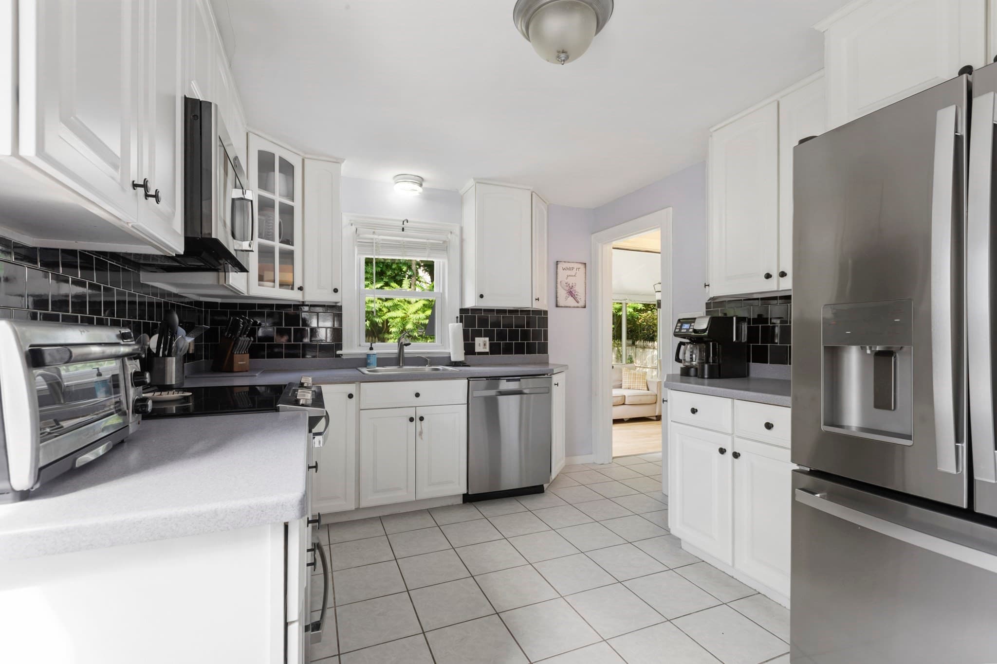 Single Family Residence at 4 Maxdale Rd, Worcester MA 01602, Worcester, photo 3 of 36