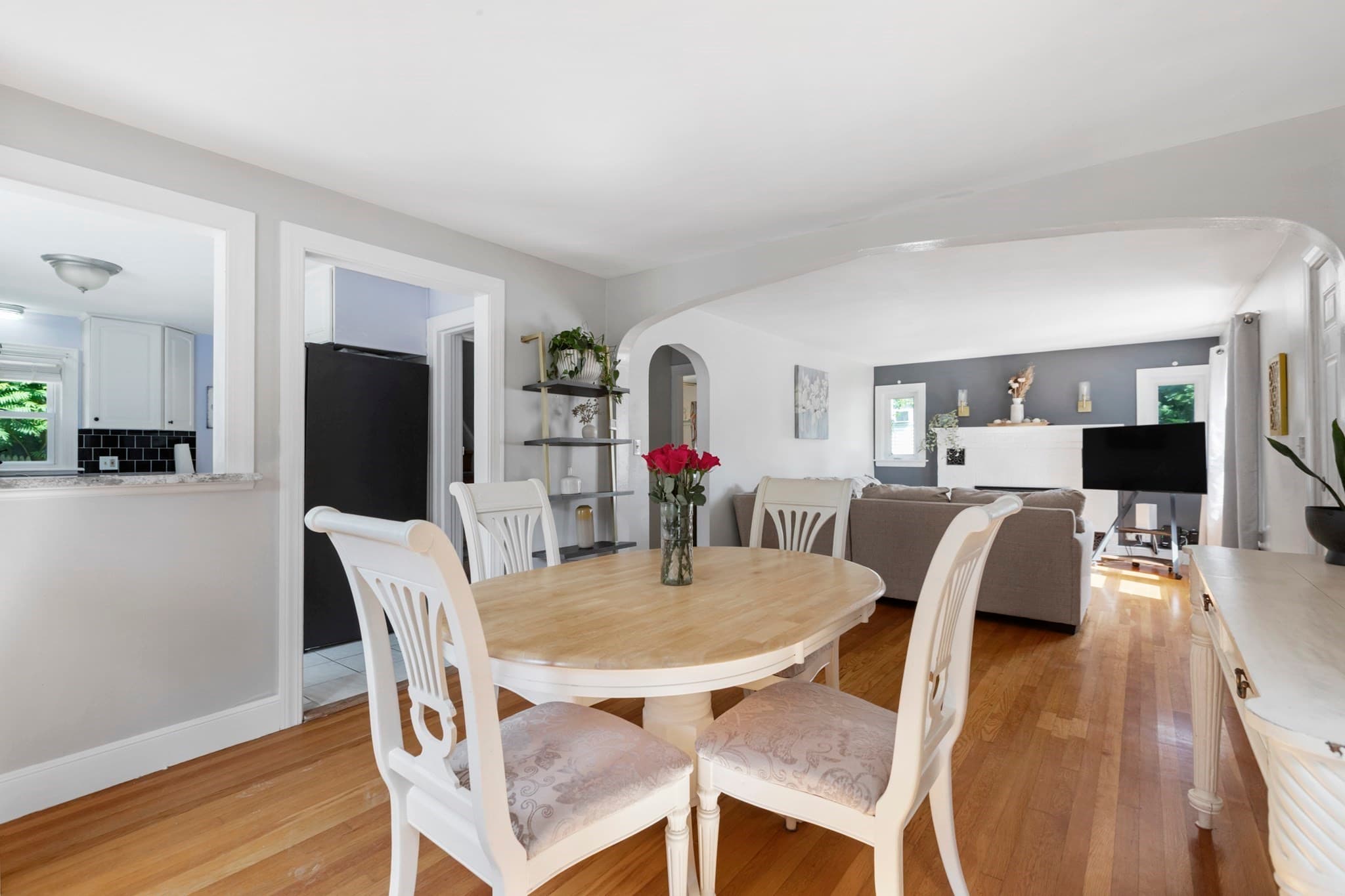 Single Family Residence at 4 Maxdale Rd, Worcester MA 01602, Worcester, photo 9 of 36