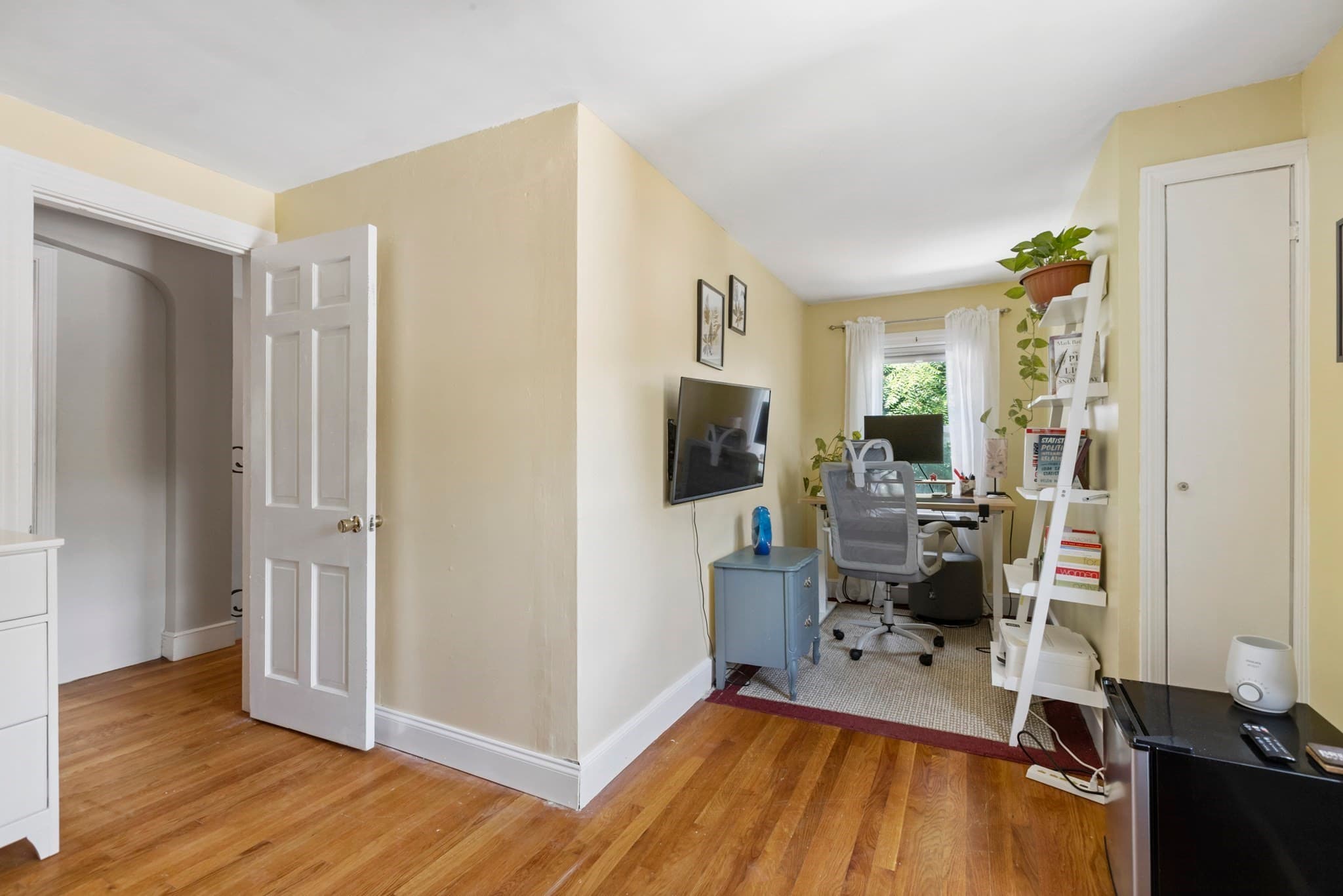 Single Family Residence at 4 Maxdale Rd, Worcester MA 01602, Worcester, photo 25 of 36