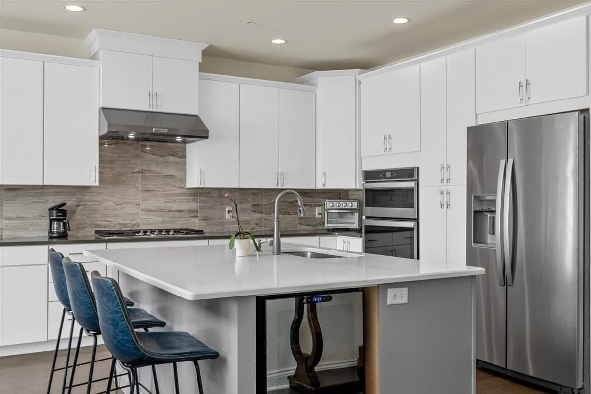 Condominium at 24 Henry Way # 24, Millis MA 02054, Millis, photo 3 of 35