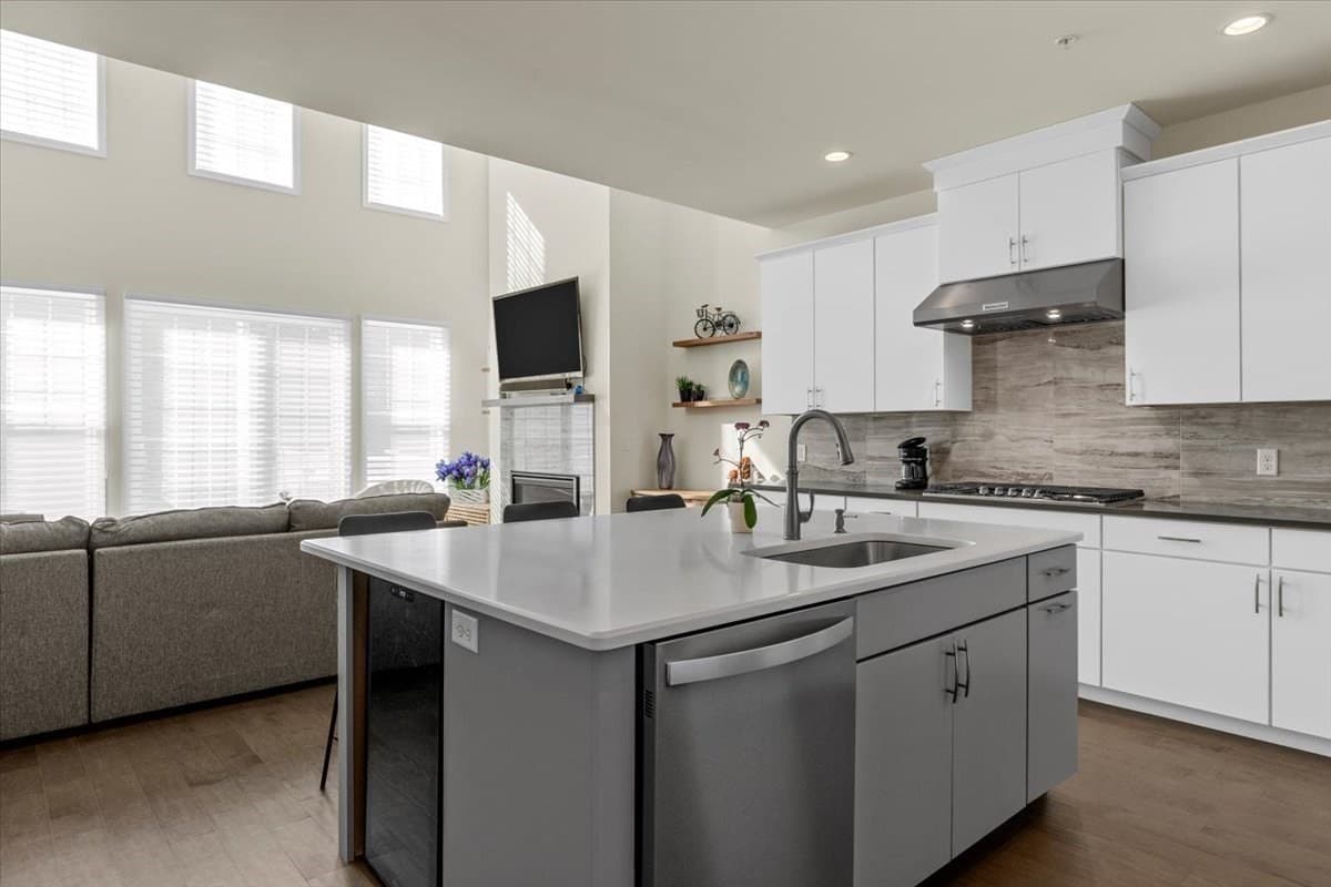 Condominium at 24 Henry Way # 24, Millis MA 02054, Millis, photo 5 of 35