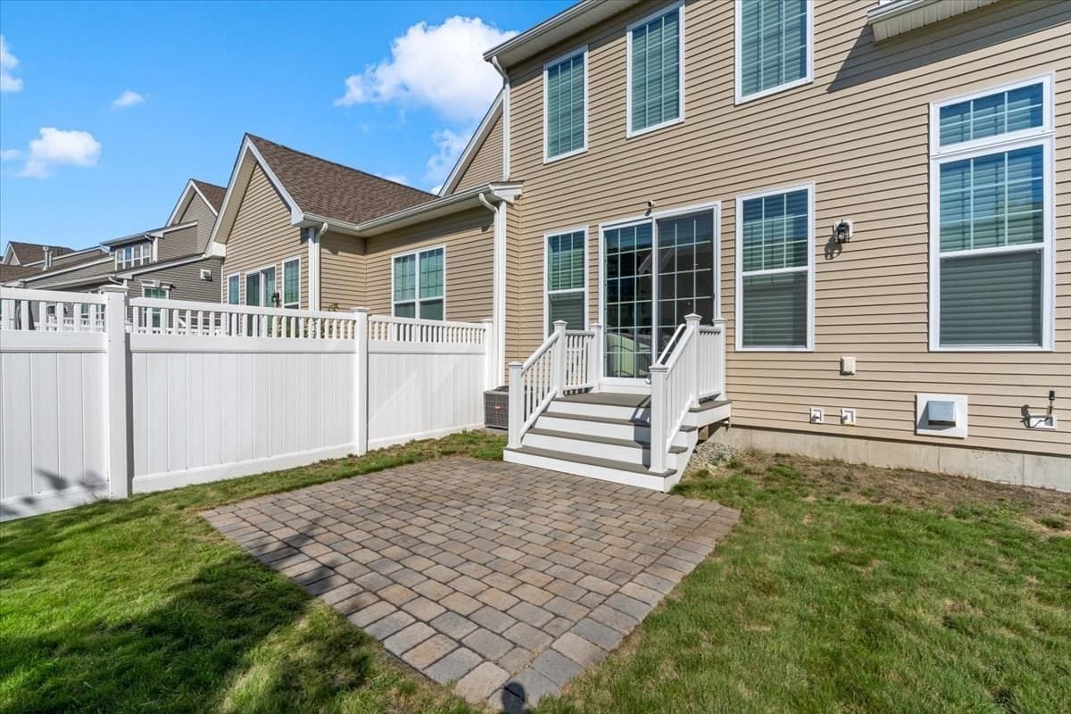 Condominium at 24 Henry Way # 24, Millis MA 02054, Millis, photo 30 of 35