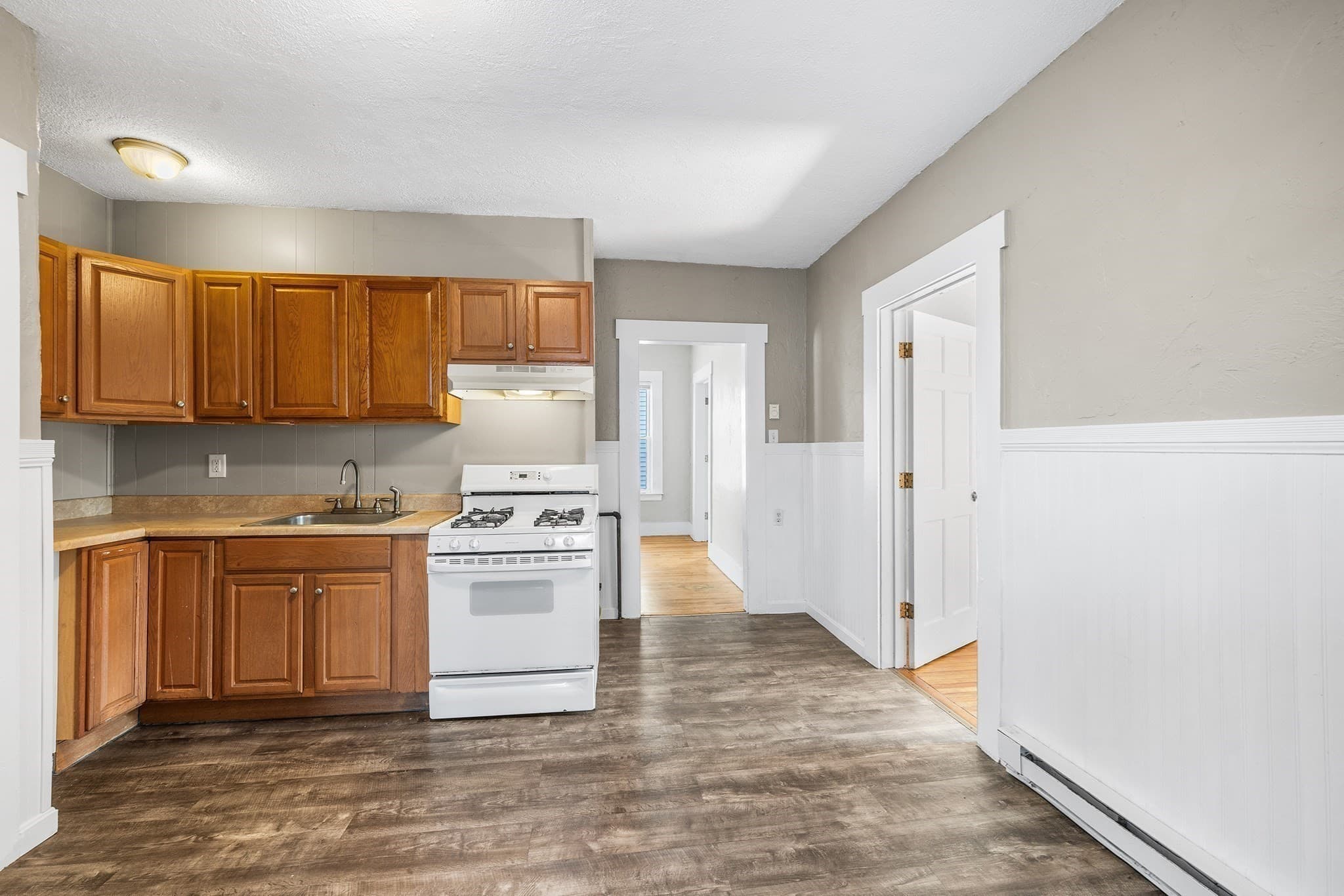 3 Family at 5 Freeland Ter, Worcester MA 01603, Worcester, photo 15 of 22