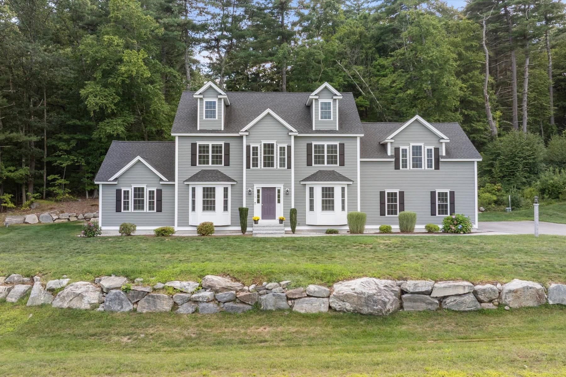 14 Houghton Farm Ln, Bolton MA 01740