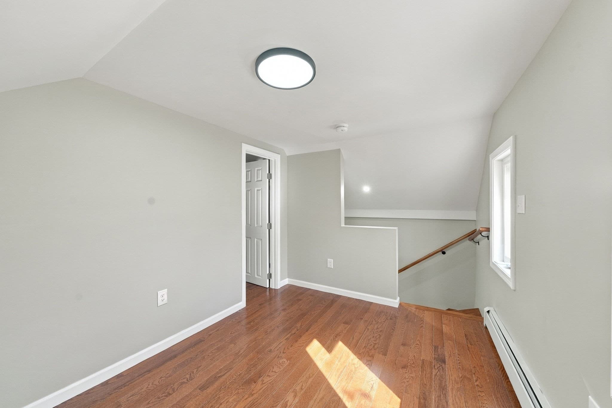 Single Family Residence at 963 Russells Mills Rd, Dartmouth MA 02748, photo 23 of 27