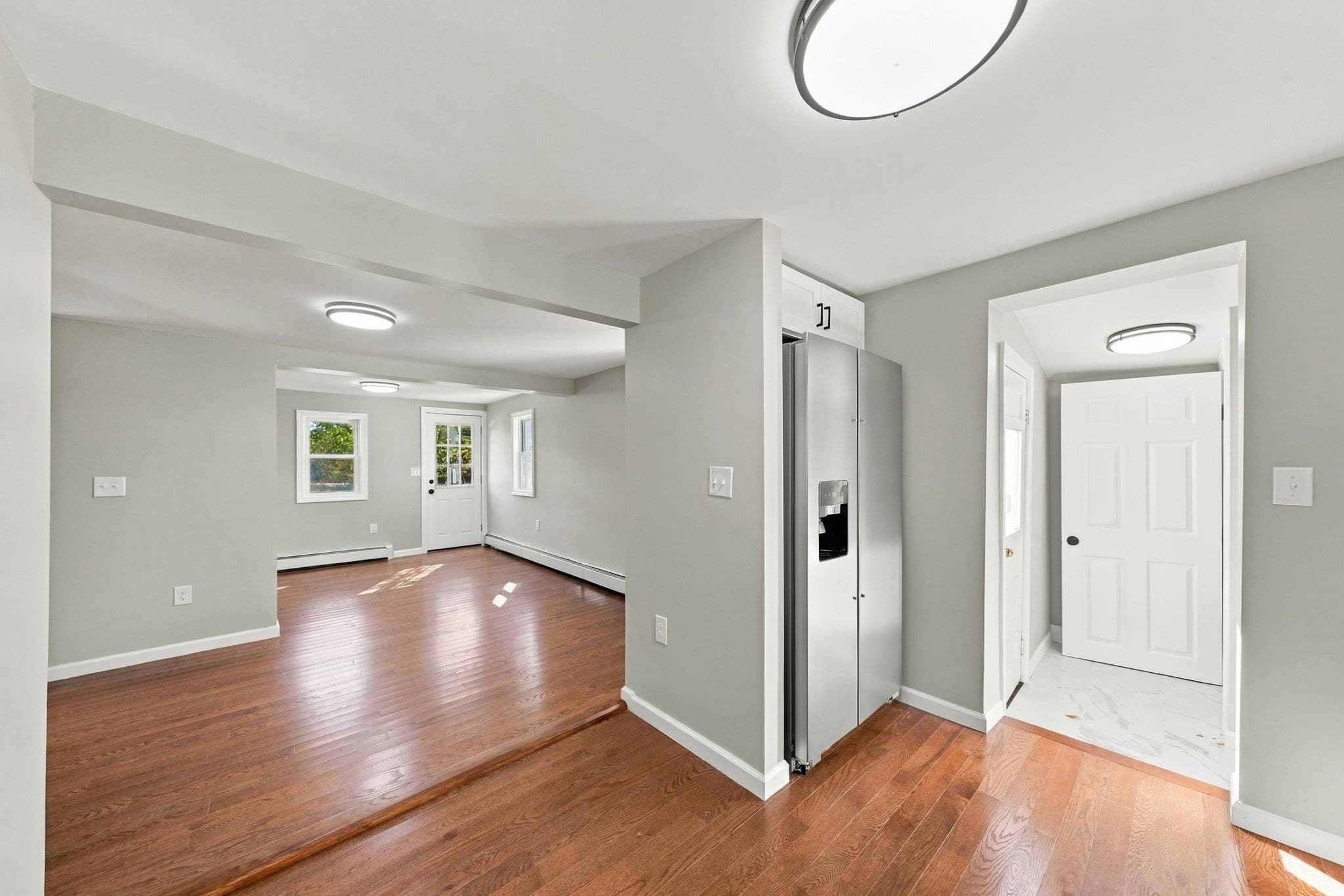 Single Family Residence at 963 Russells Mills Rd, Dartmouth MA 02748, photo 14 of 27