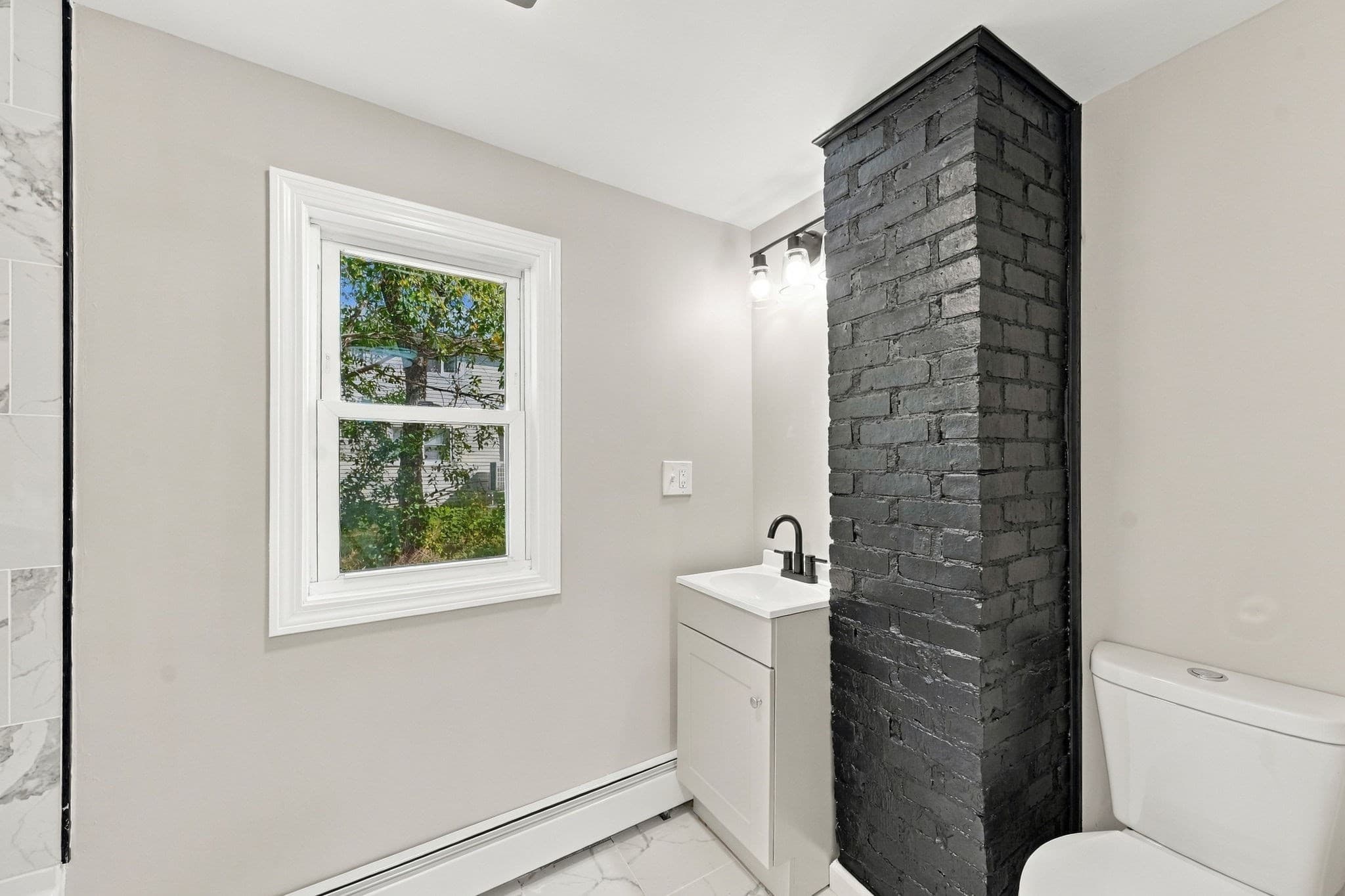 Single Family Residence at 963 Russells Mills Rd, Dartmouth MA 02748, photo 15 of 27