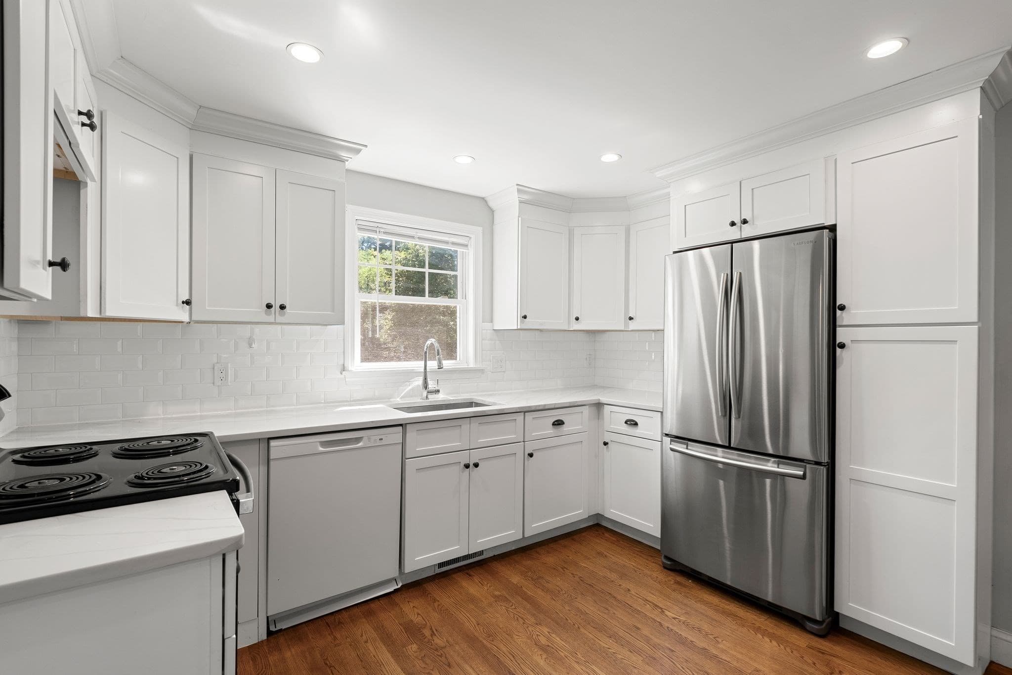 Single Family Residence at 106 Lynnfield St, Peabody MA 01960, Peabody, photo 2 of 37