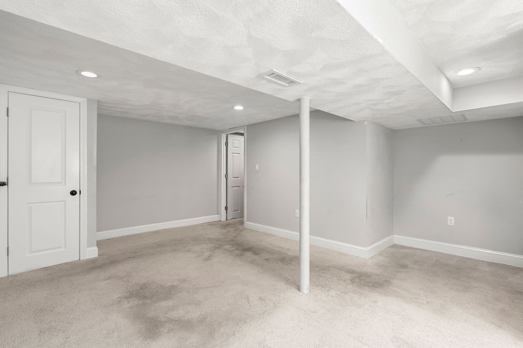 Single Family Residence at 106 Lynnfield St, Peabody MA 01960, Peabody, photo 24 of 37