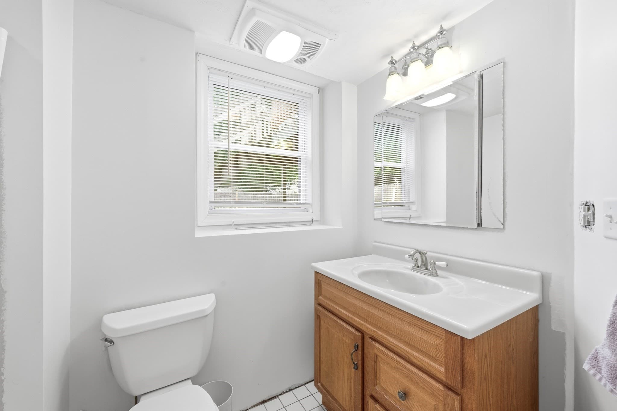 Single Family Residence at 51 Broad Street, Billerica MA 01821, photo 26 of 42