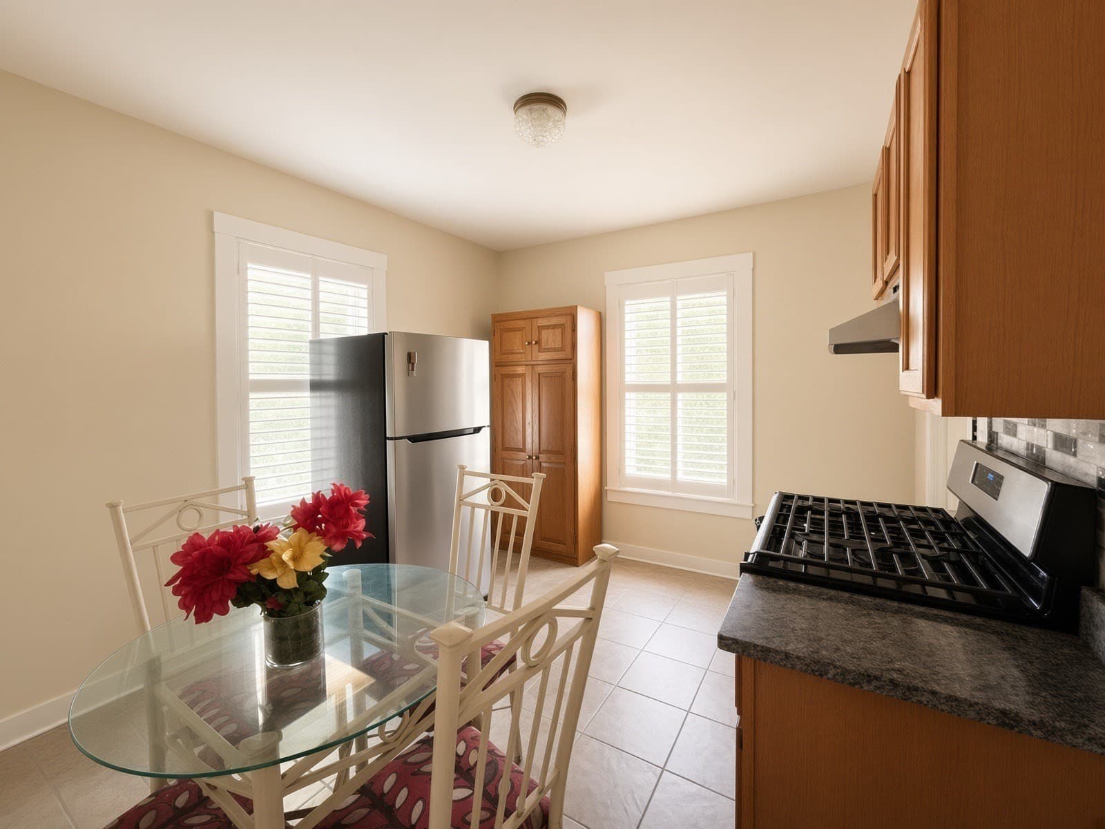 3 Family at 29-31 Tracy Ave, Lynn MA 01902, Lynn, photo 17 of 41