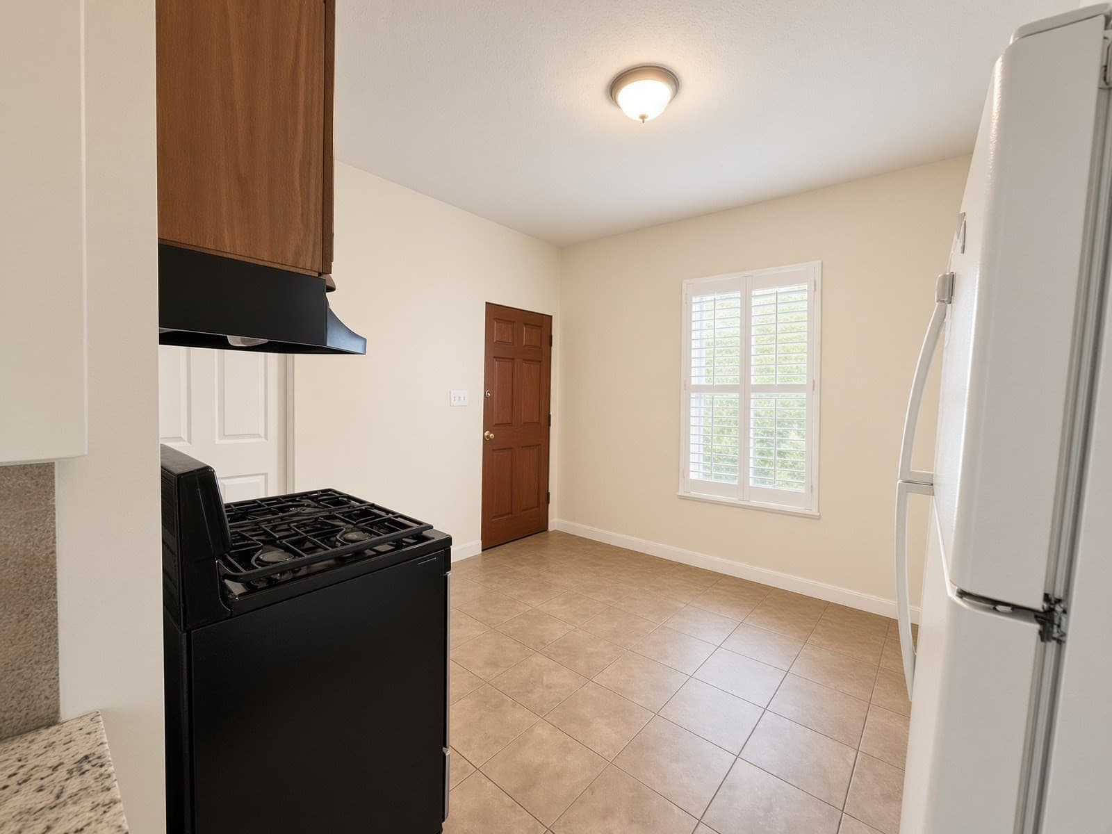 3 Family at 29-31 Tracy Ave, Lynn MA 01902, Lynn, photo 26 of 41