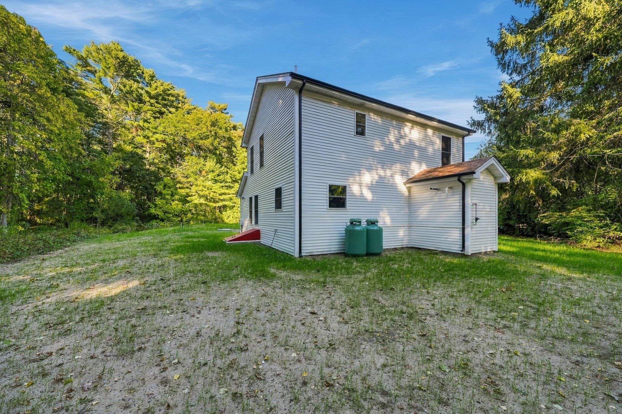 Single Family Residence at 10 Cabo Verde Way, Wareham MA 02571, photo 8 of 34