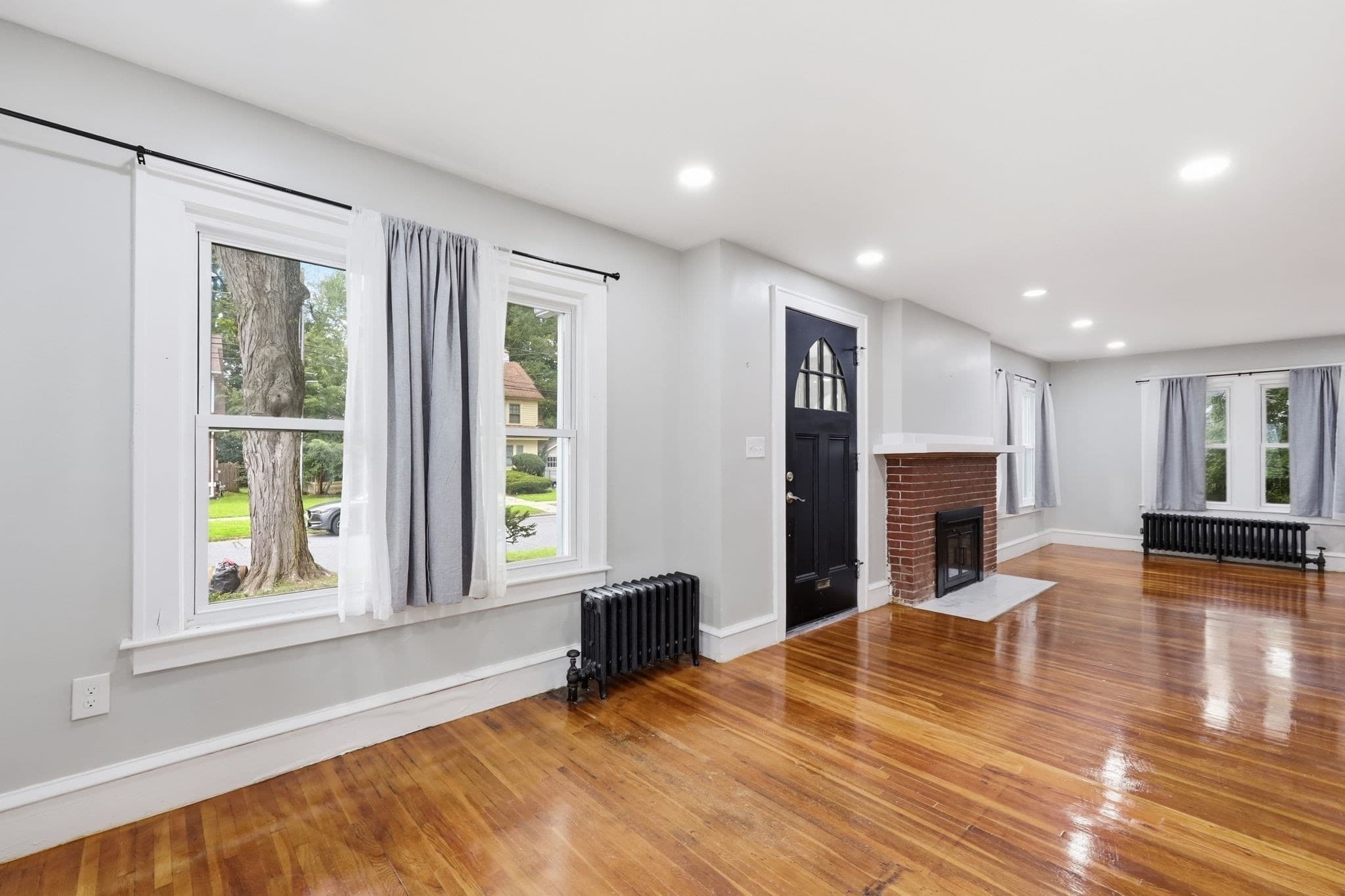 Single Family Residence at 43 Eddywood St, Springfield MA 01118, Springfield, photo 11 of 25