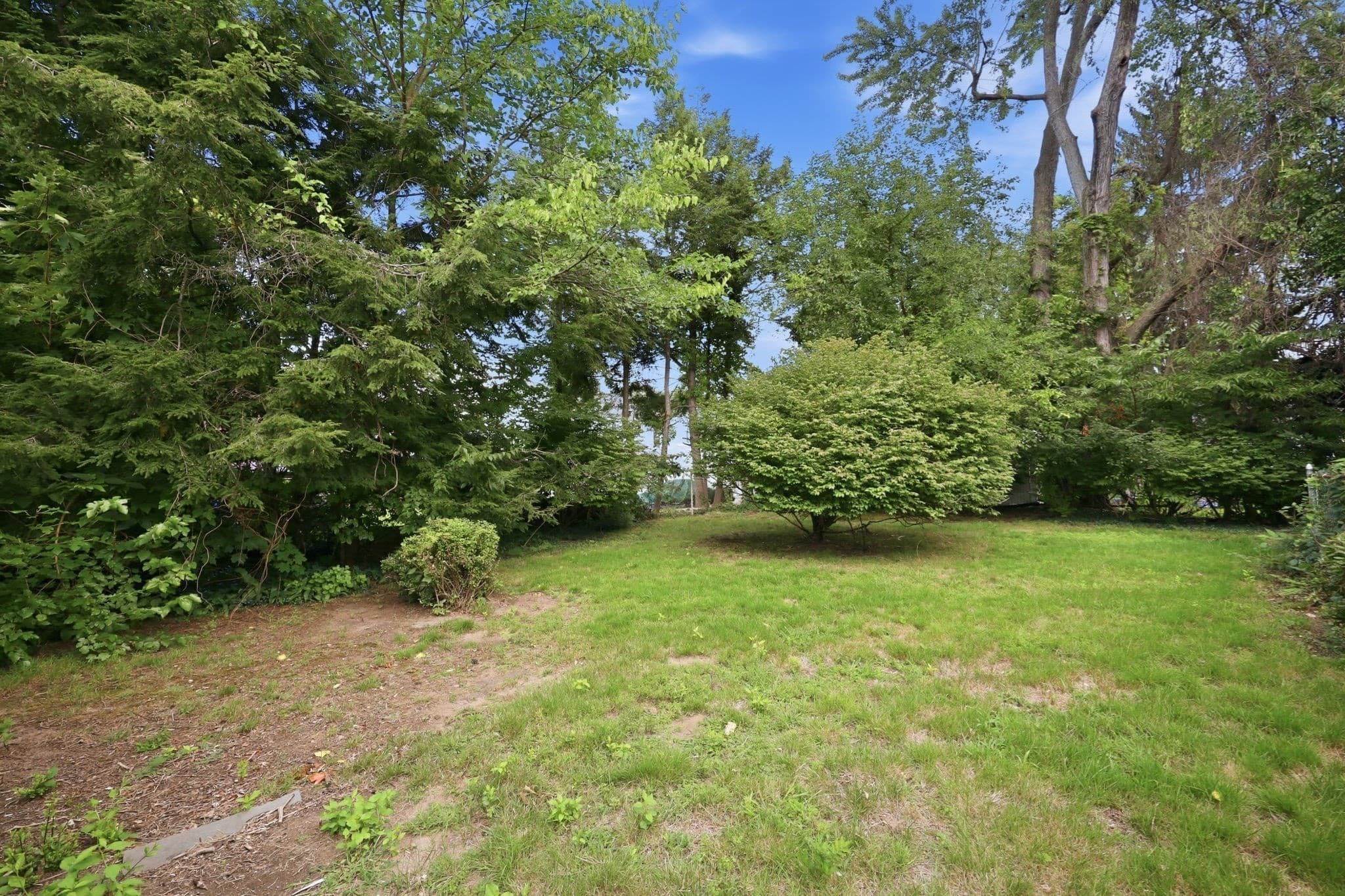 Single Family Residence at 43 Eddywood St, Springfield MA 01118, Springfield, photo 25 of 25