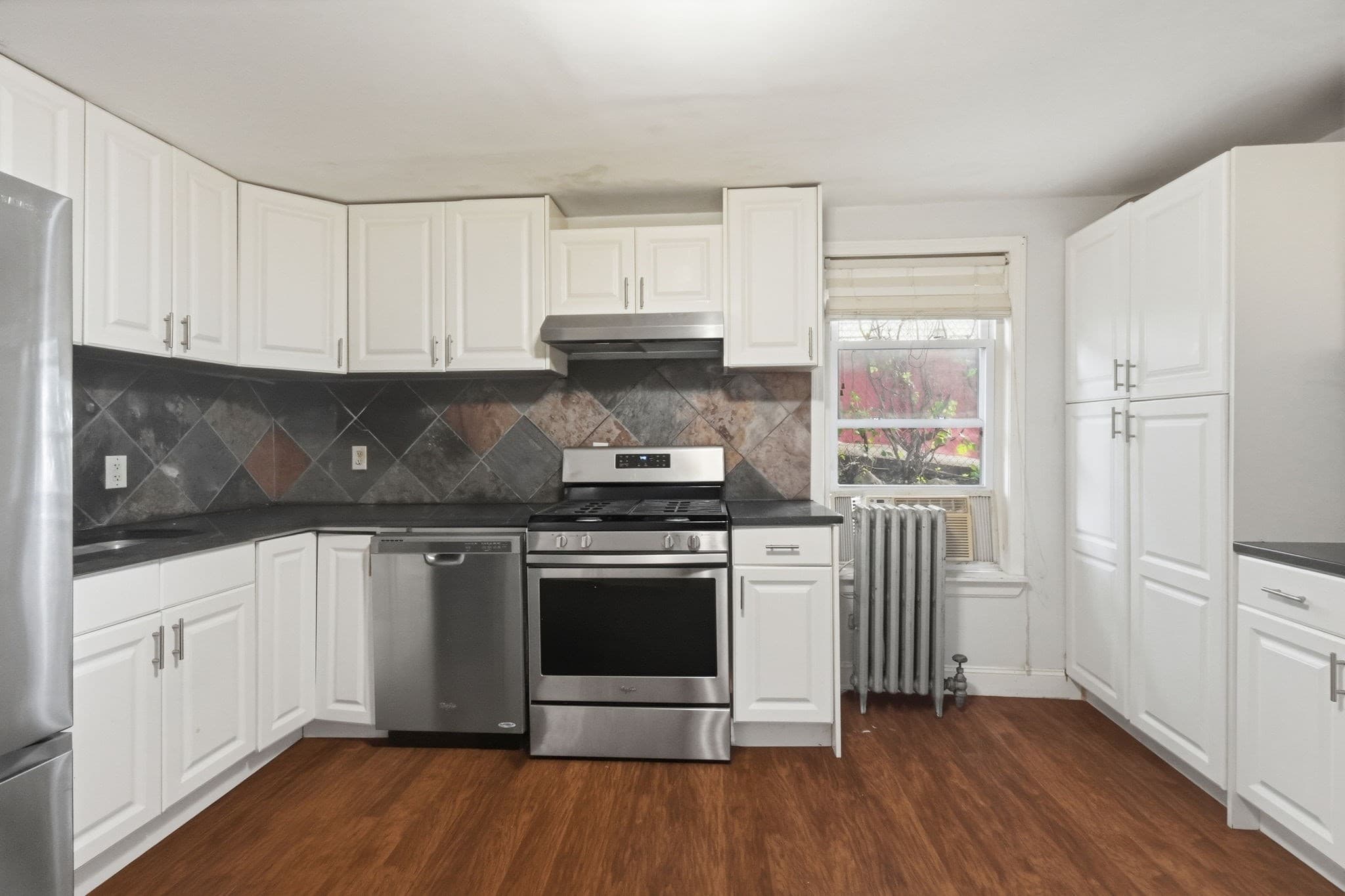 2 Family - 2 Units Up/Down at 10 Fremont Ave, Everett MA 02149, Everett, photo 8 of 40