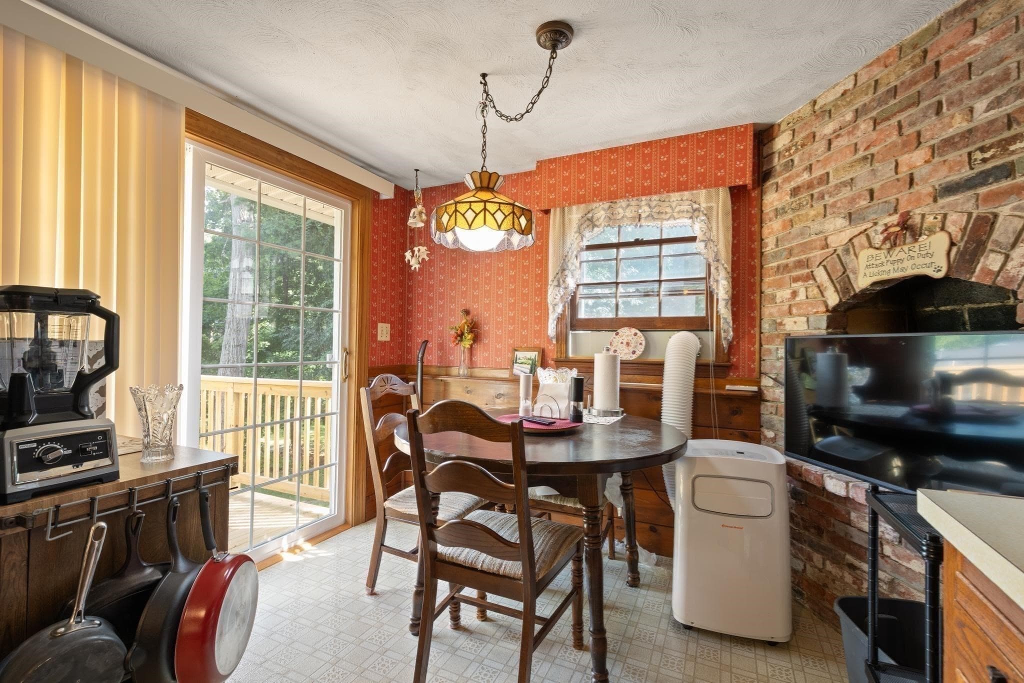 Single Family Residence at 35 Marston St, Tewksbury MA 01876, photo 9 of 39