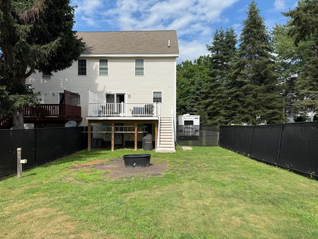 Condominium at 7 Willow St # 7, Haverhill MA 01832, photo 7 of 24