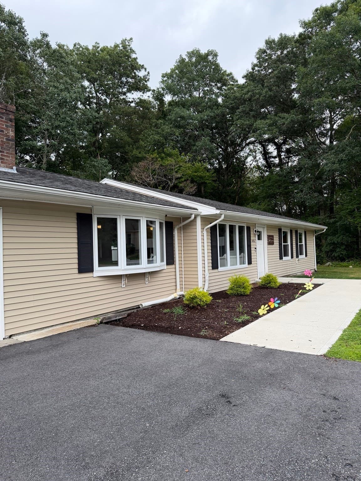 443 Cross Rd, Dartmouth MA 02747
