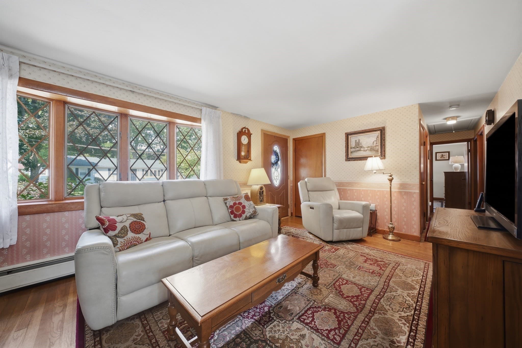 Single Family Residence at 6 Marcus Rd, Wilmington MA 01887, Wilmington, photo 2 of 34