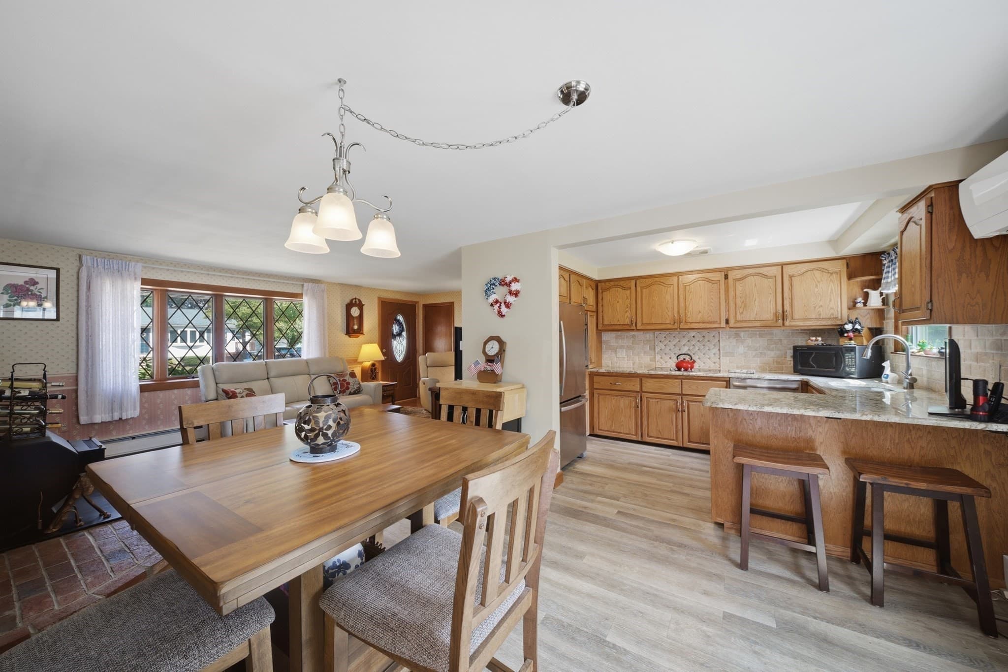 Single Family Residence at 6 Marcus Rd, Wilmington MA 01887, Wilmington, photo 7 of 34