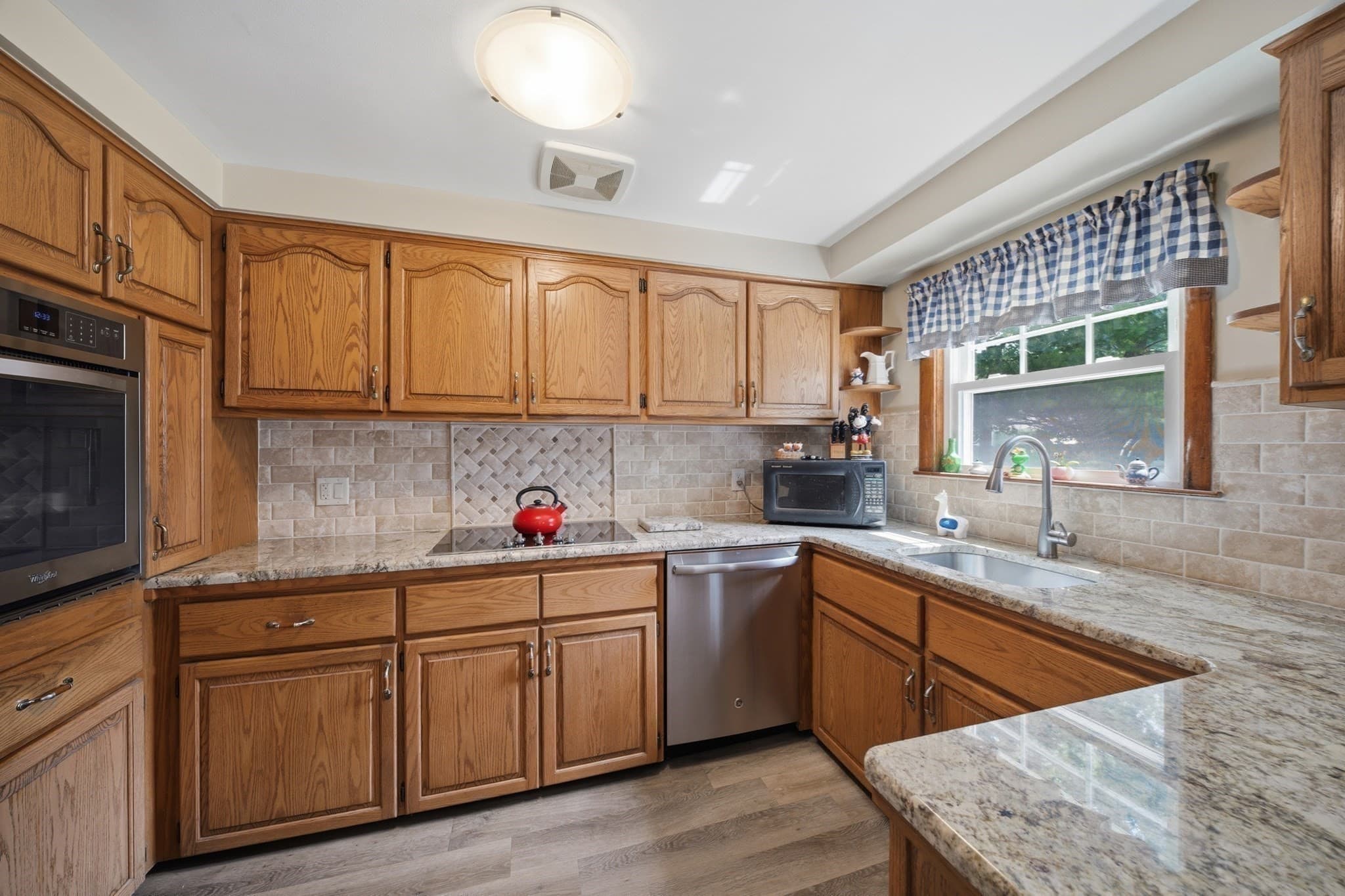 Single Family Residence at 6 Marcus Rd, Wilmington MA 01887, Wilmington, photo 10 of 34