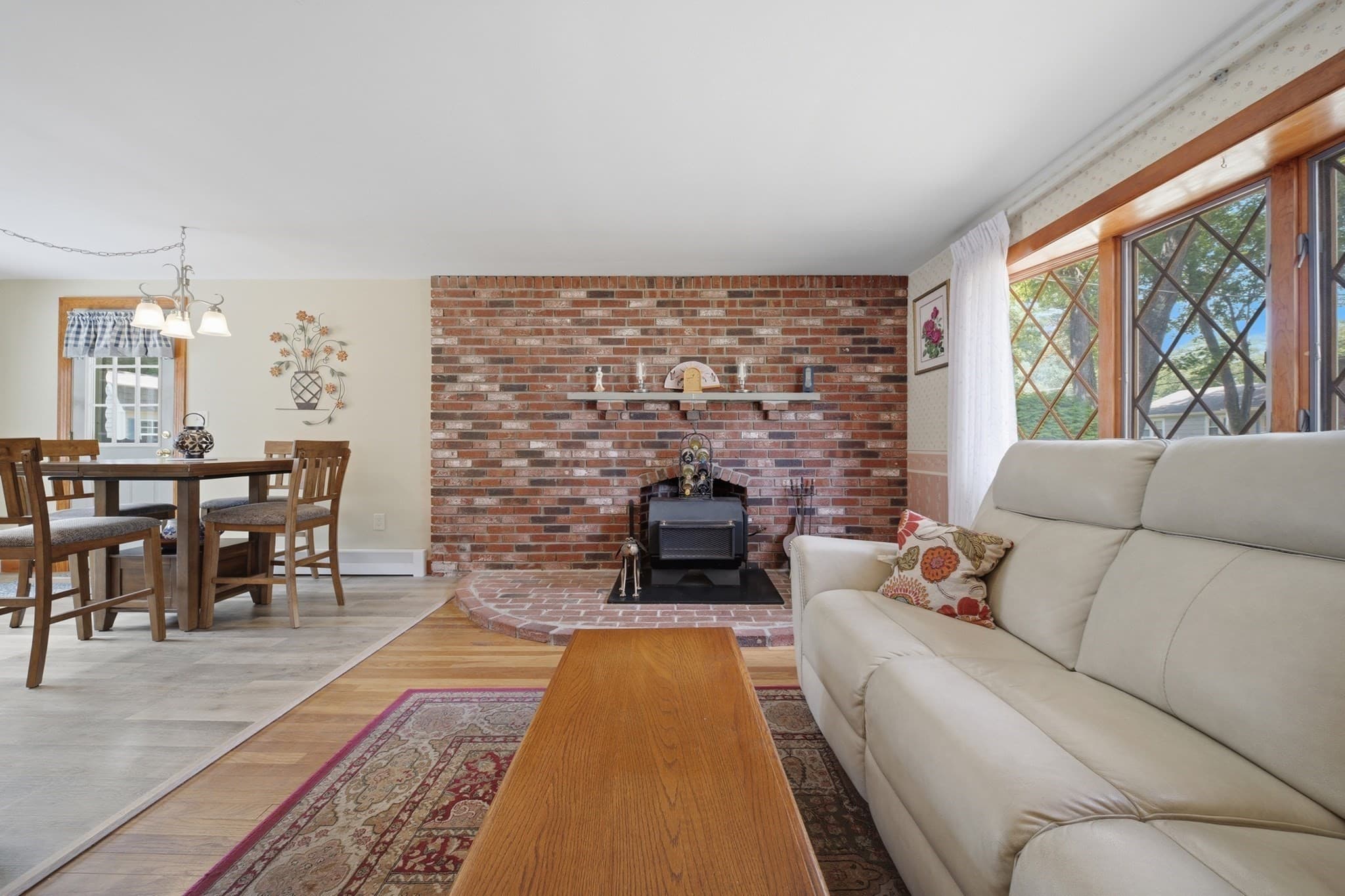 Single Family Residence at 6 Marcus Rd, Wilmington MA 01887, Wilmington, photo 4 of 34