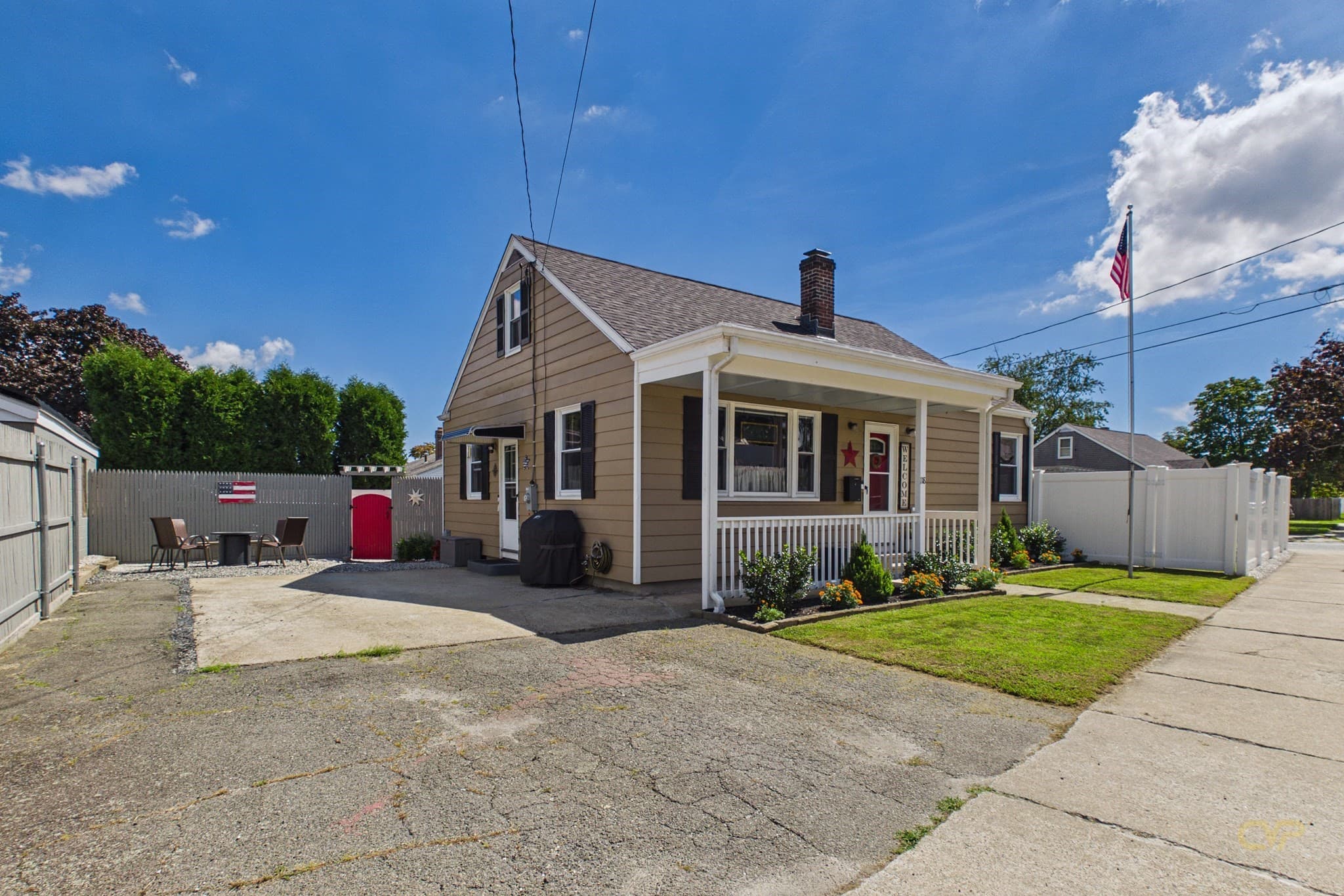 118 Somerset St, New Bedford MA 02745
