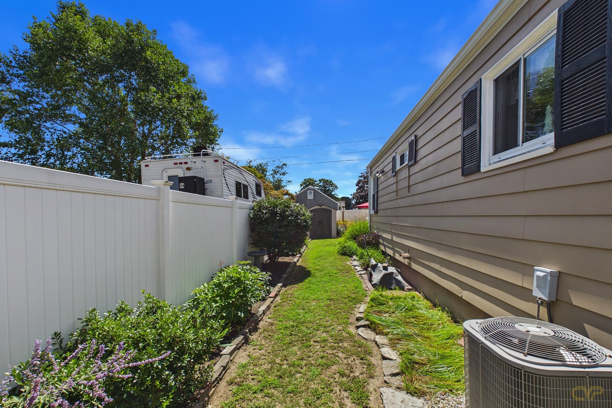 Single Family Residence at 118 Somerset St, New Bedford MA 02745, New Bedford, photo 31 of 38