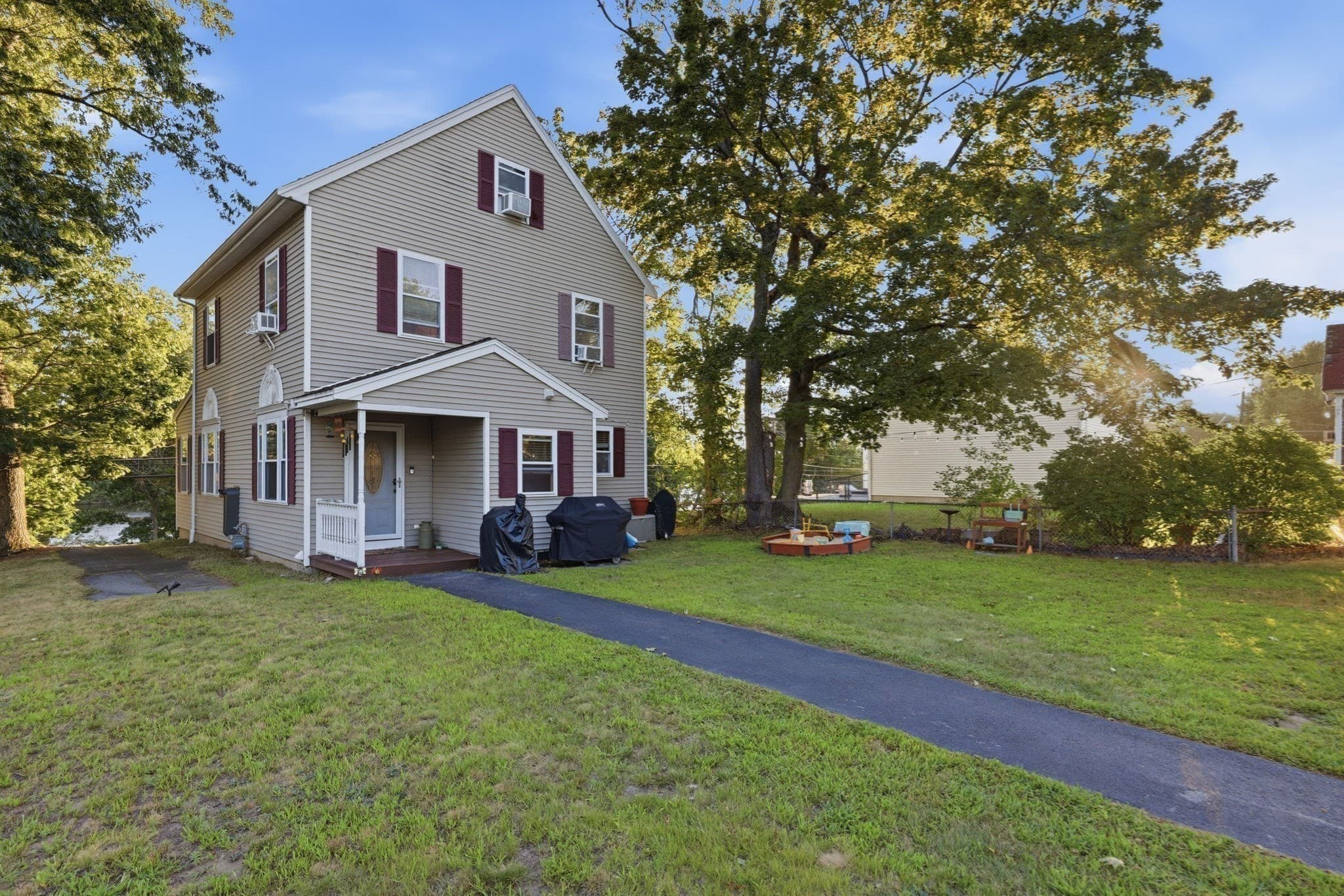 Single Family Residence at 648 Merrimack Ave, Dracut MA 01826, photo 2 of 39