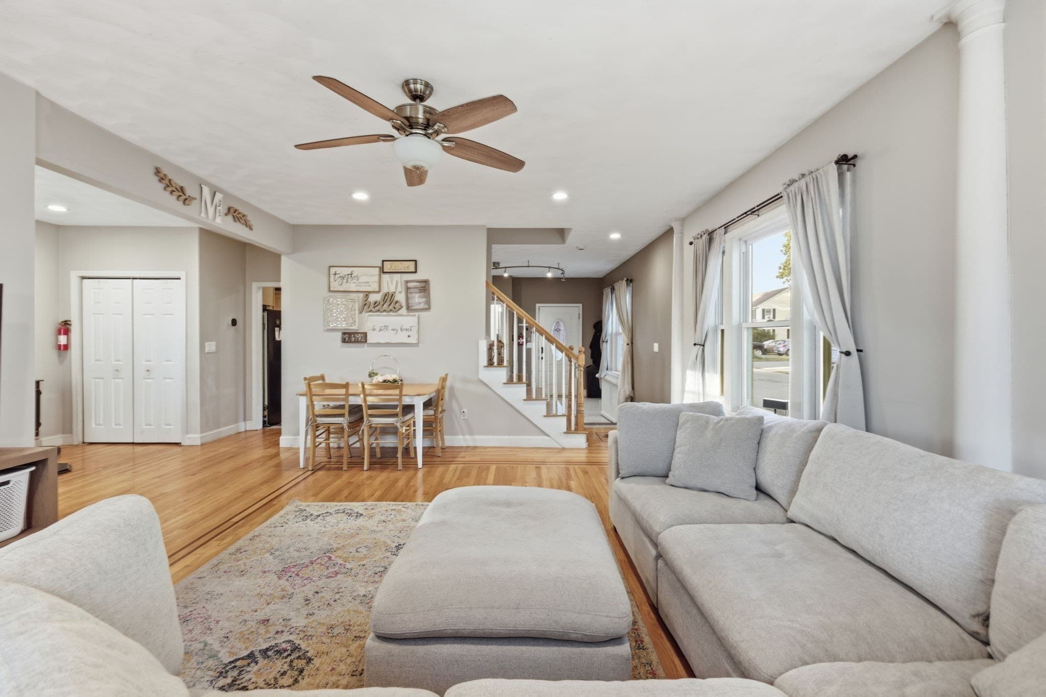 Single Family Residence at 648 Merrimack Ave, Dracut MA 01826, photo 5 of 39